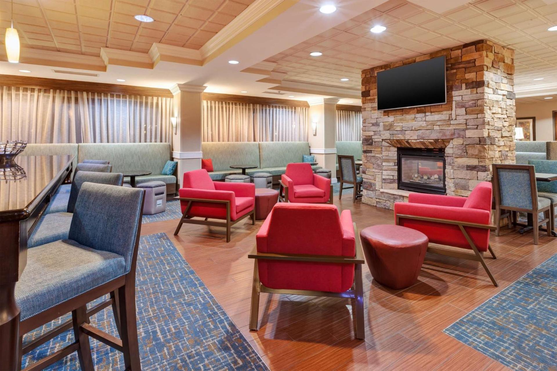 Hampton Inn Princeton photo 23