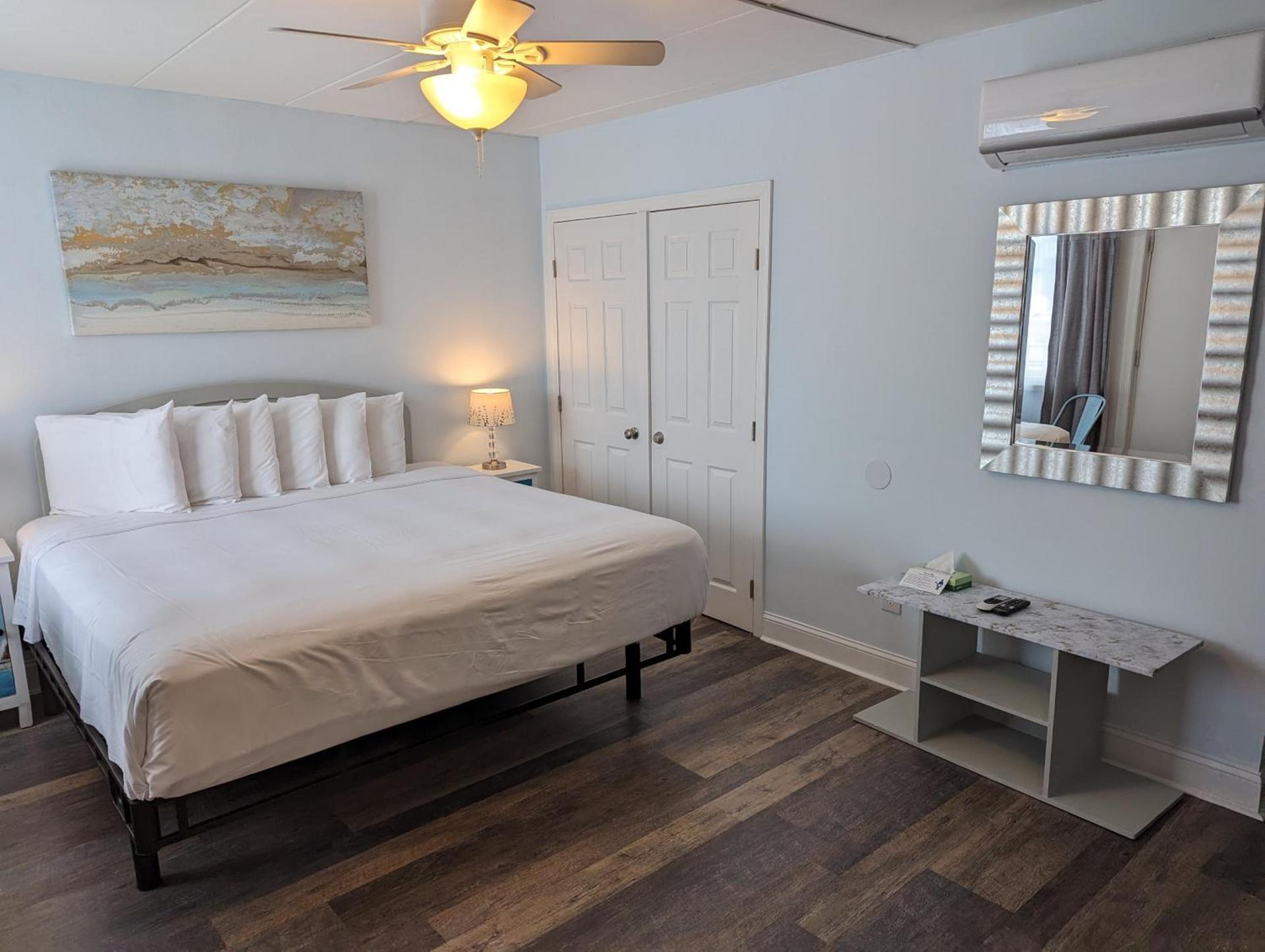 Daytona Inn and Suites photo 34
