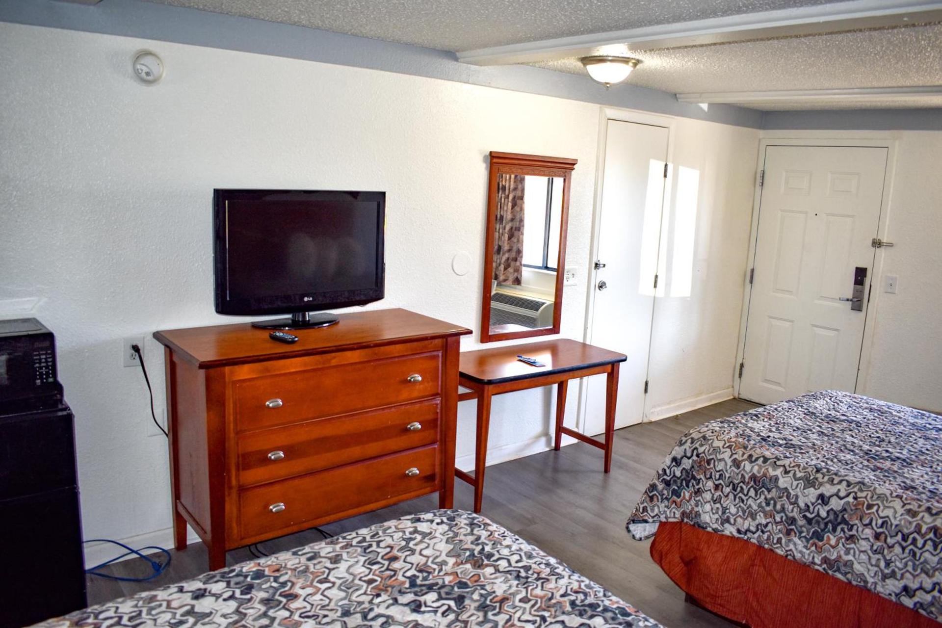 Rodeway Inn Auburn Hills - Detroit photo 24