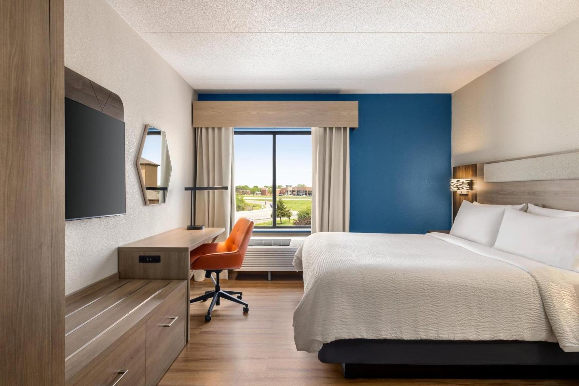 Holiday Inn Express Hotel & Suites Indianapolis W - Airport Area by IHG photo 25