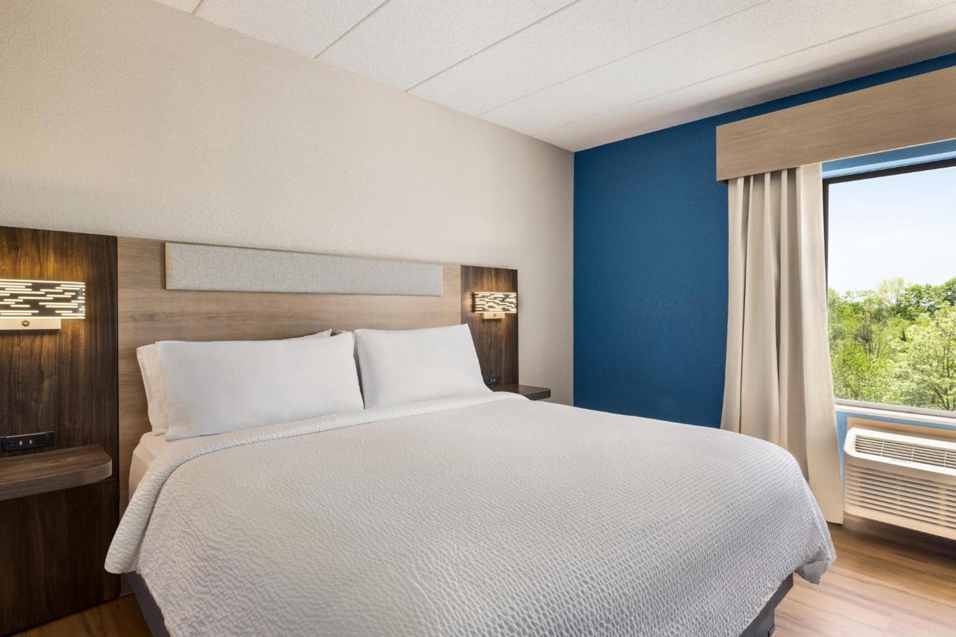 Holiday Inn Express Hotel & Suites Indianapolis W - Airport Area by IHG photo 20