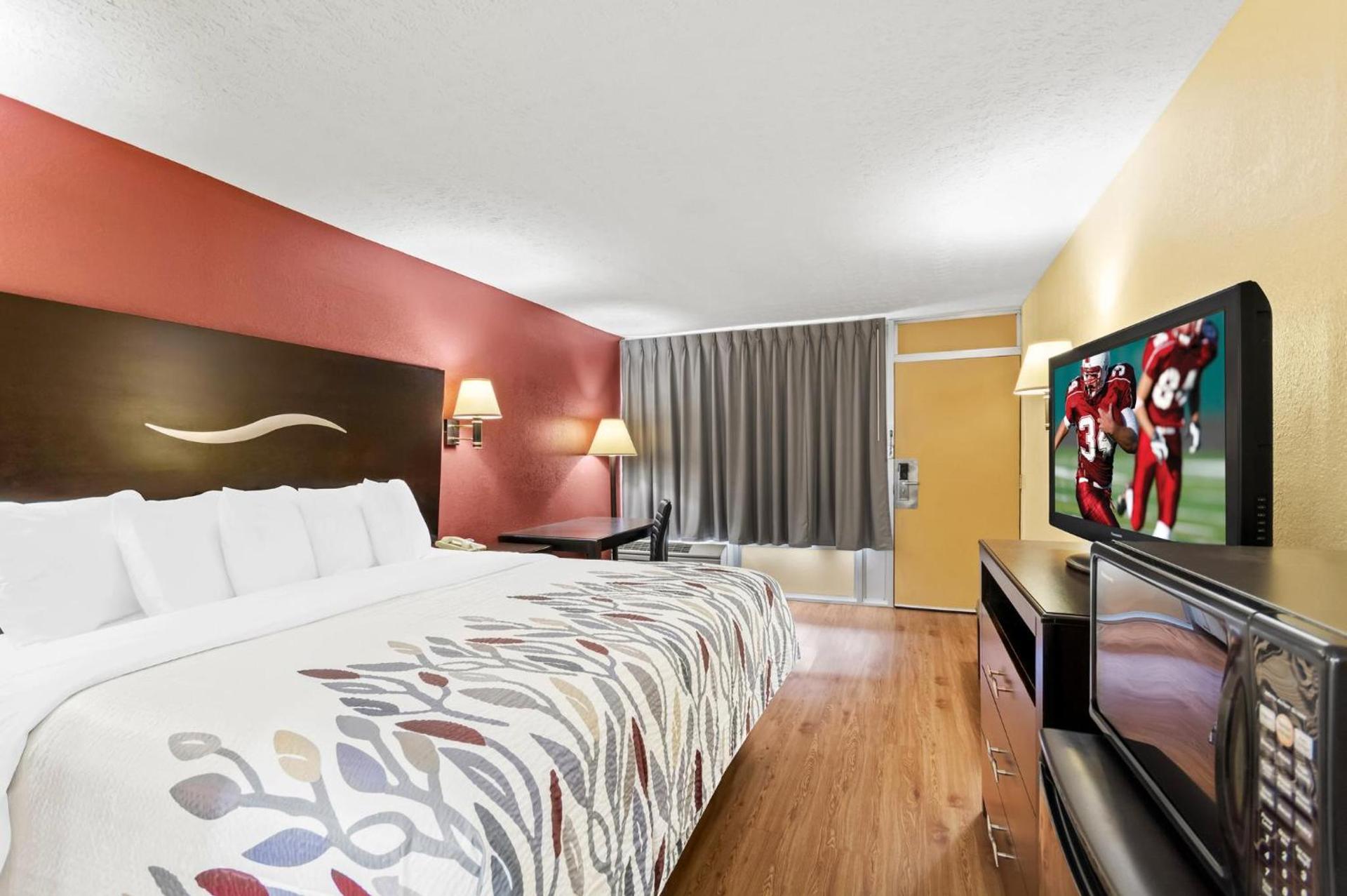 Red Roof Inn Berea photo 27