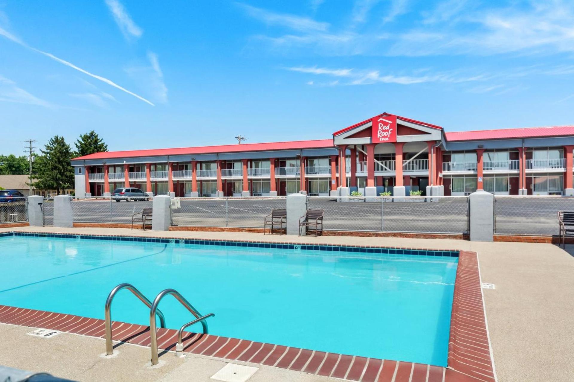 Red Roof Inn Berea photo 11