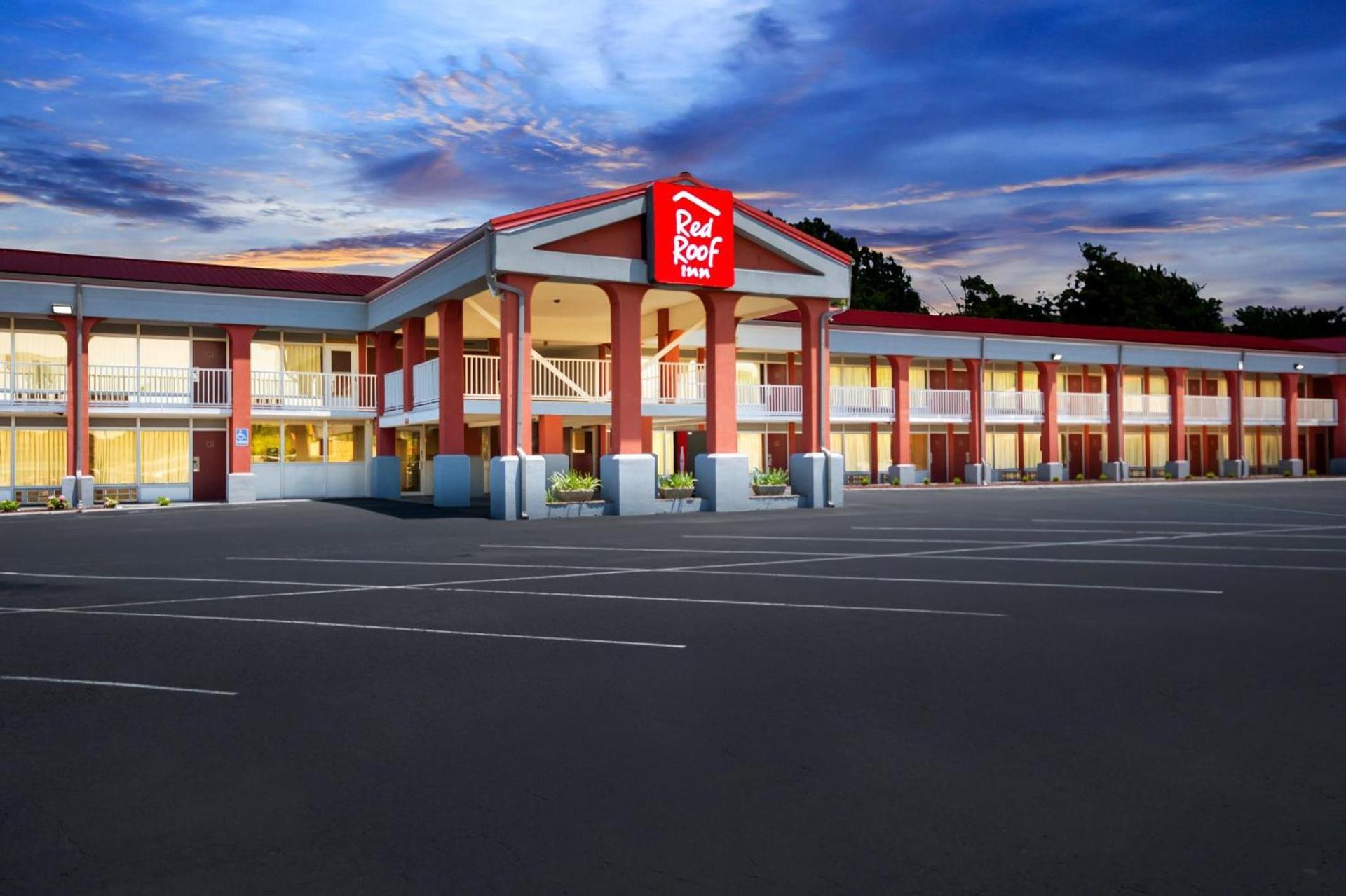 Red Roof Inn Berea photo 13
