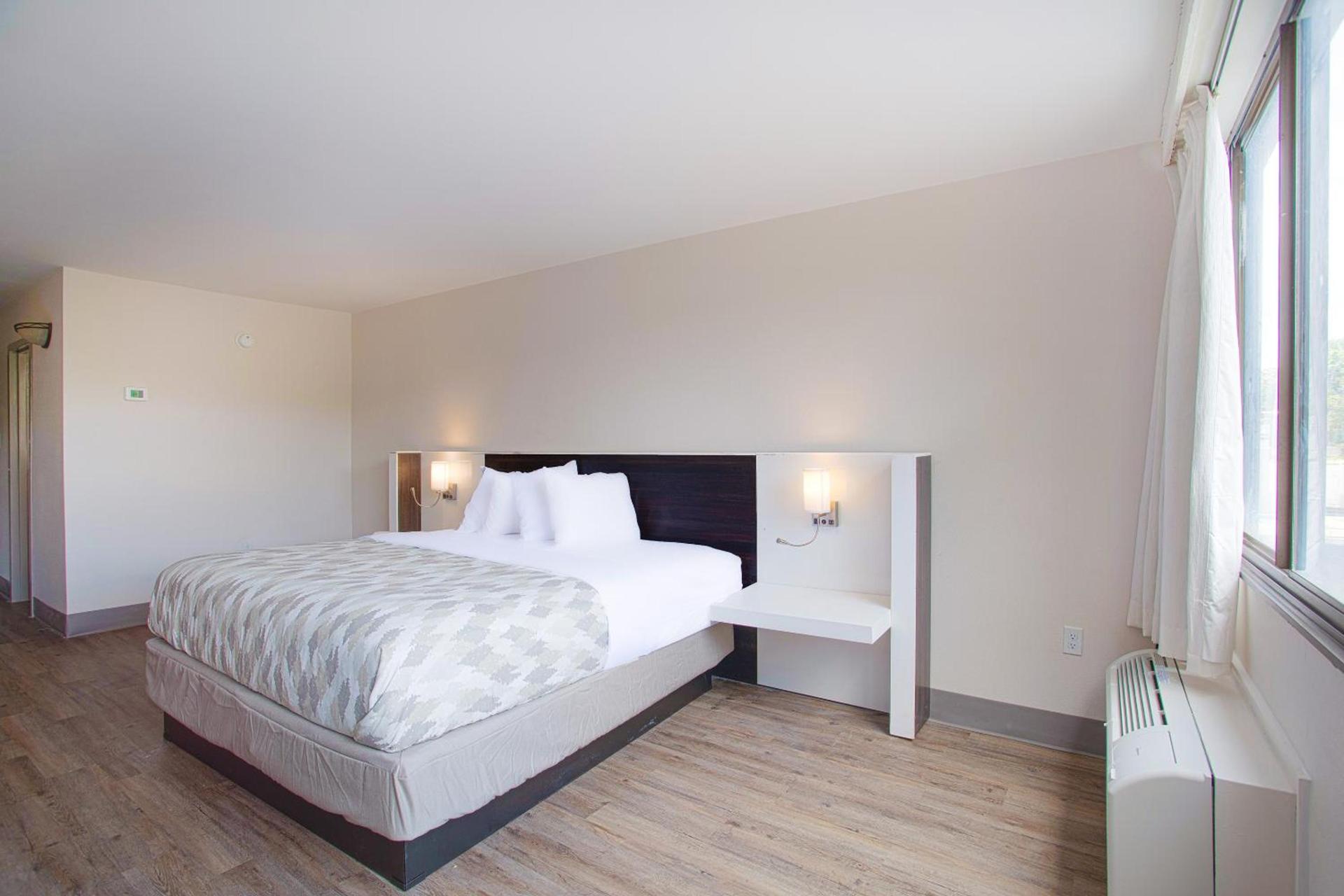 Americas Best Value Inn Winston-Salem photo 31