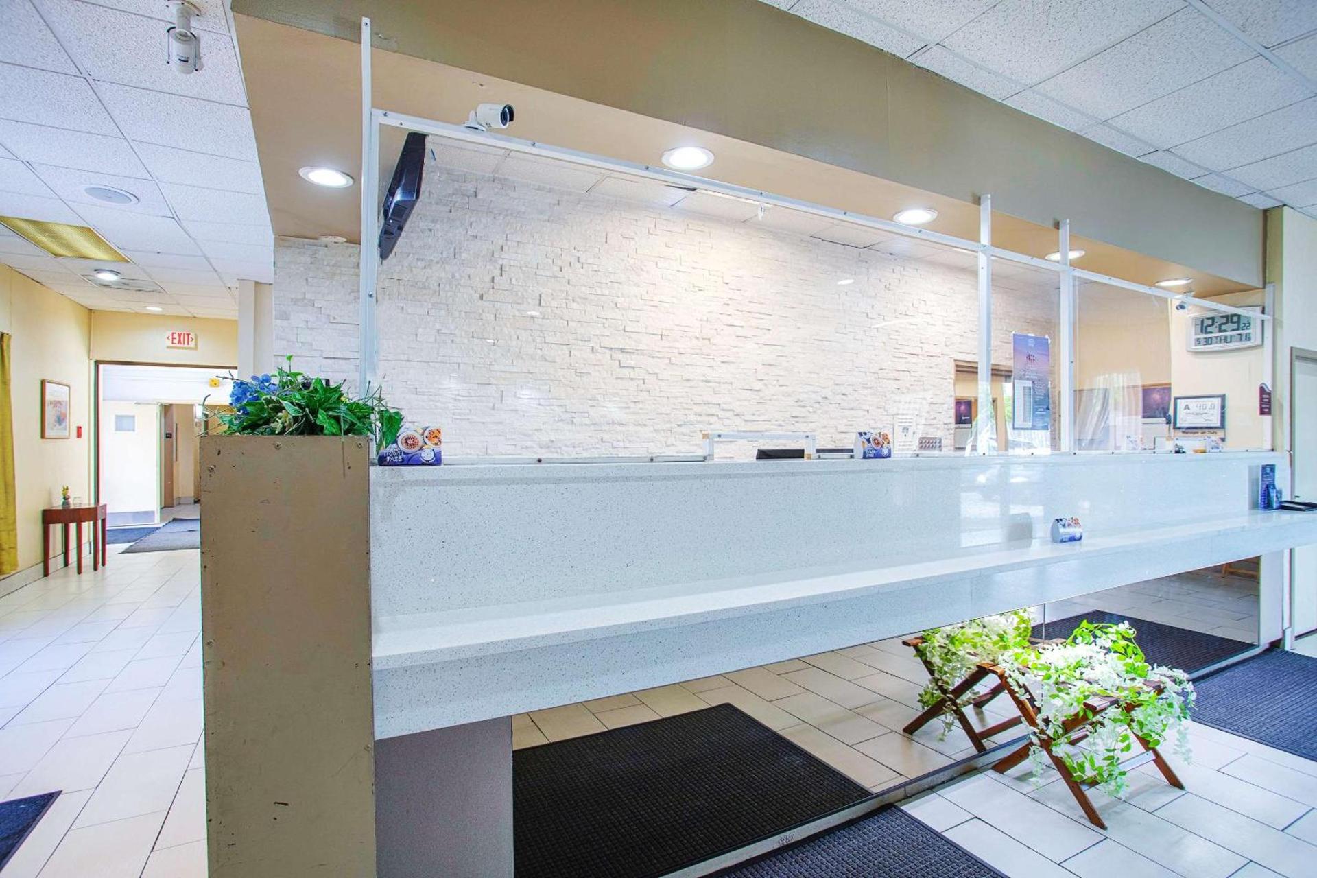 Americas Best Value Inn Winston-Salem photo 2