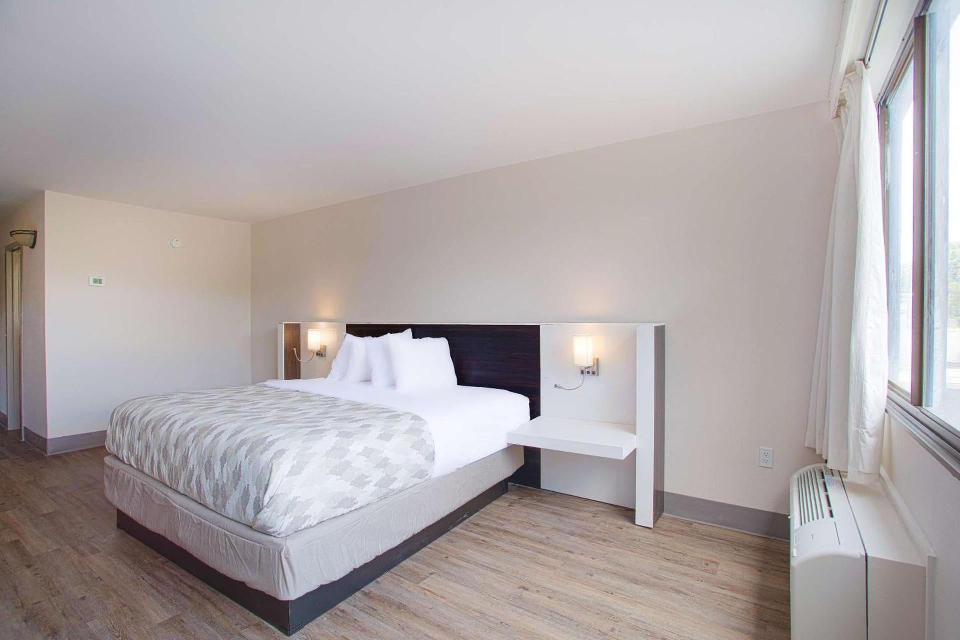 Americas Best Value Inn Winston-Salem photo 42