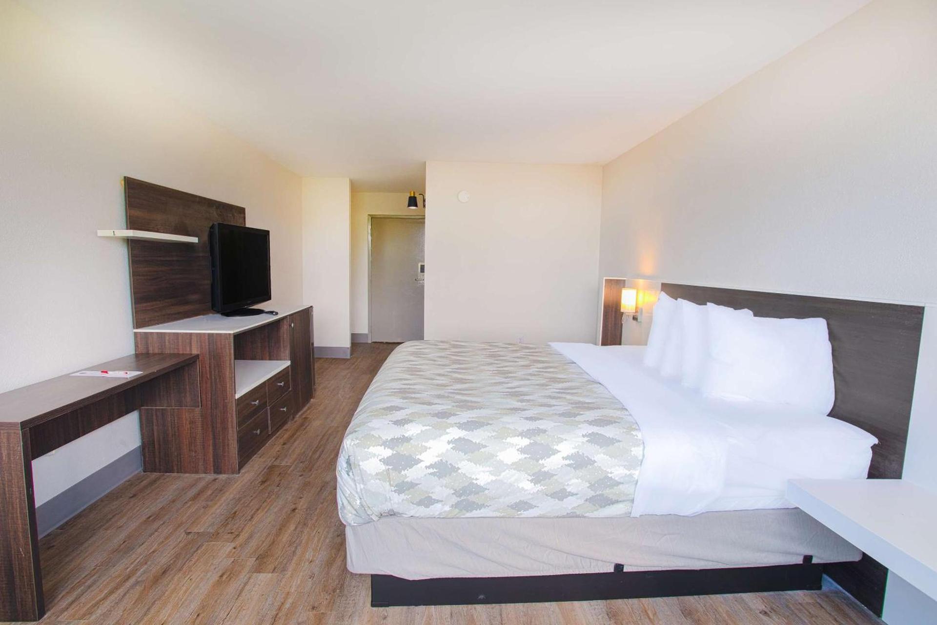 Americas Best Value Inn Winston-Salem photo 22