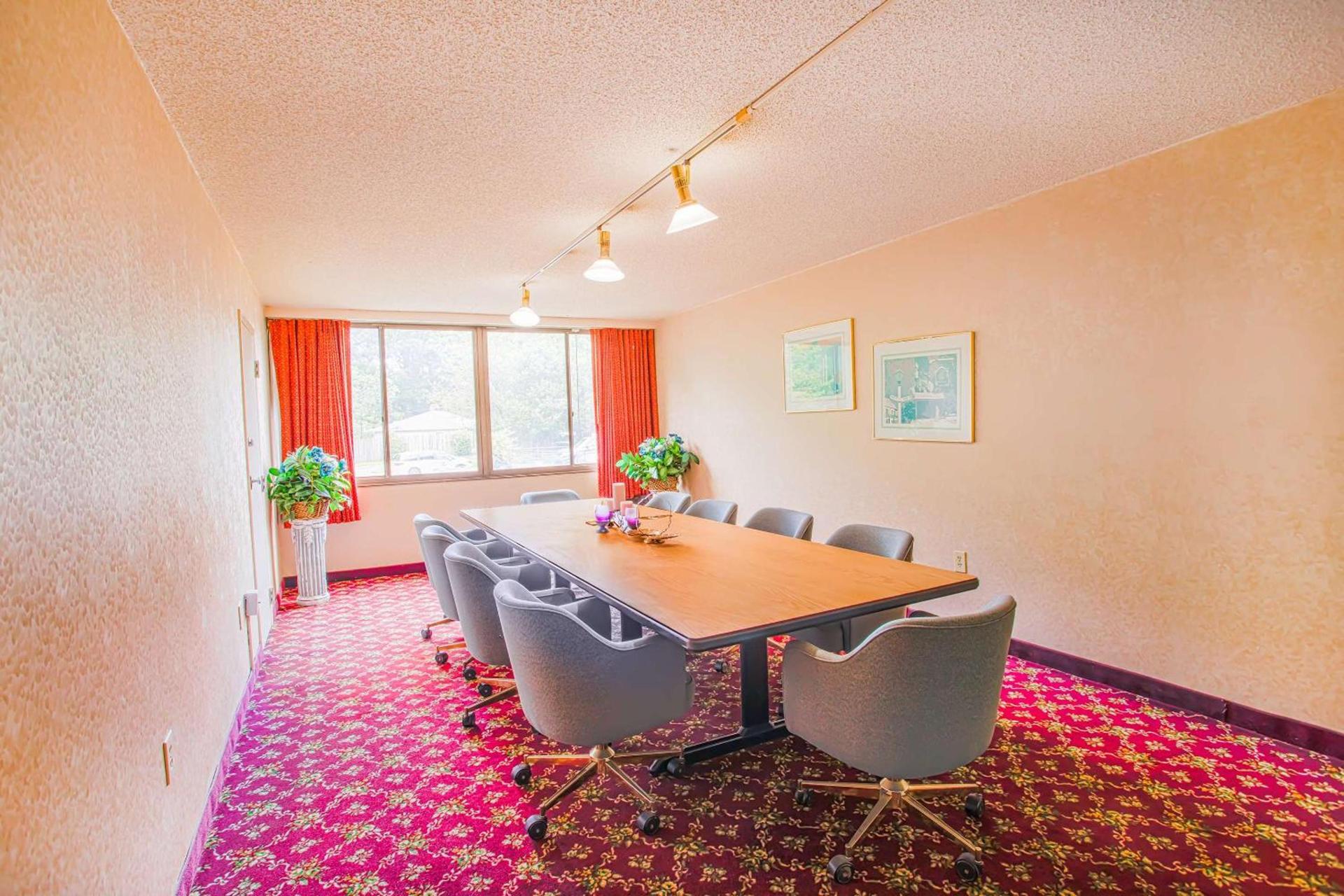 Americas Best Value Inn Winston-Salem photo 26