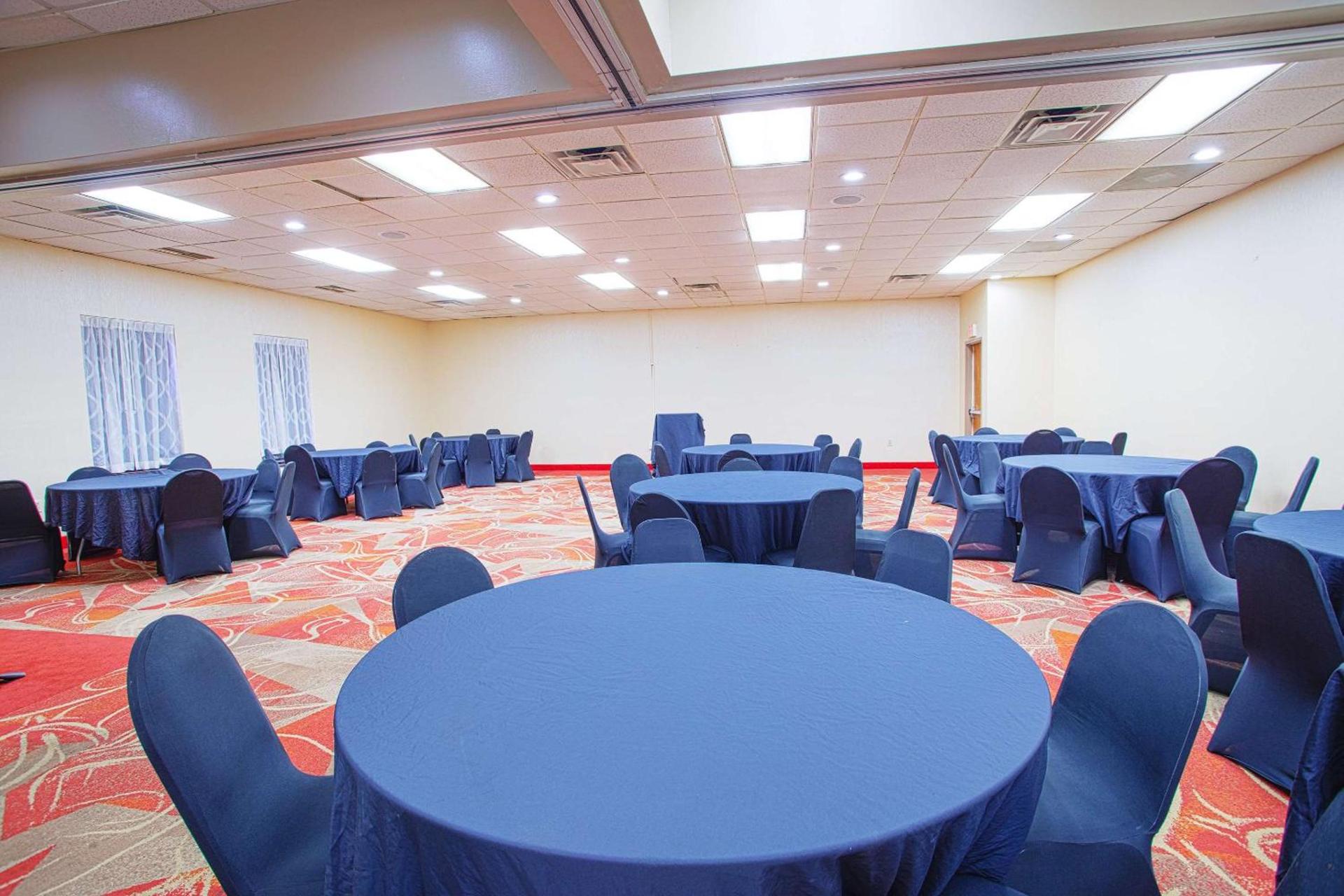 Americas Best Value Inn Winston-Salem photo 12