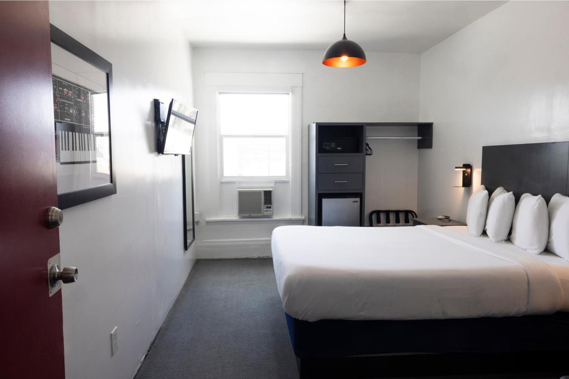 American Hotel photo 23