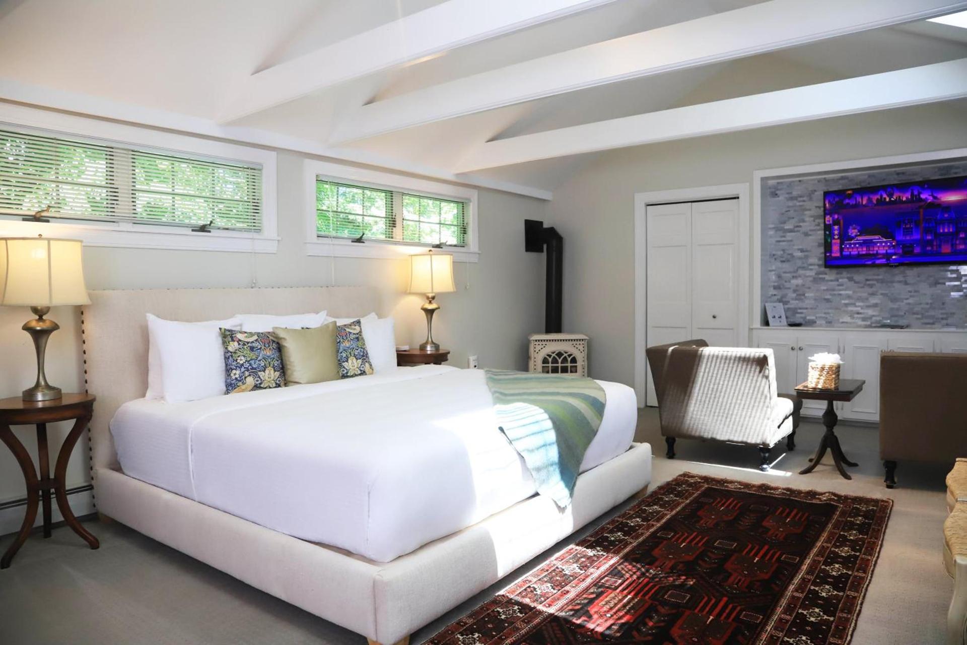 Hartstone Inn photo 41