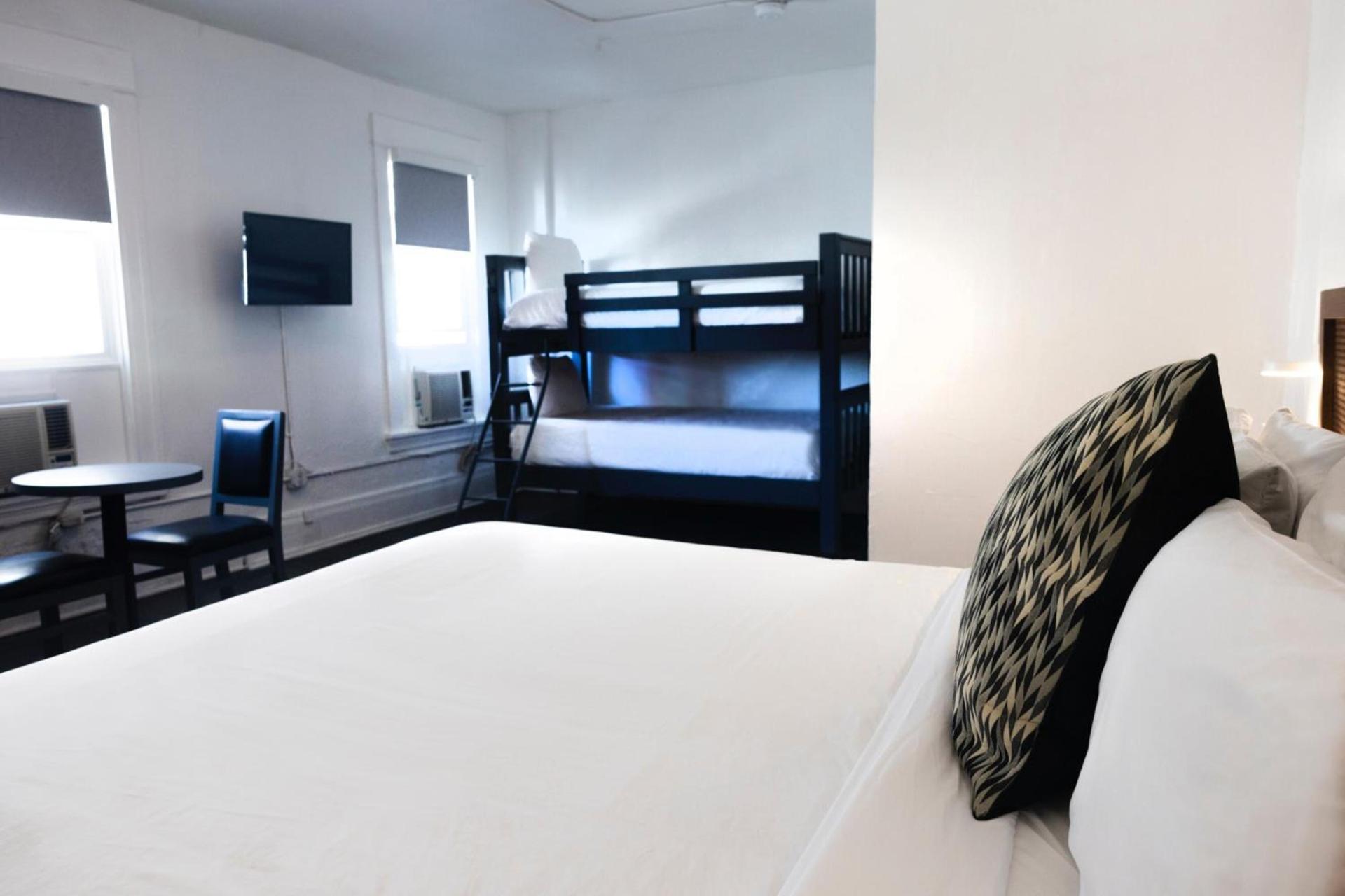 American Hotel photo 51