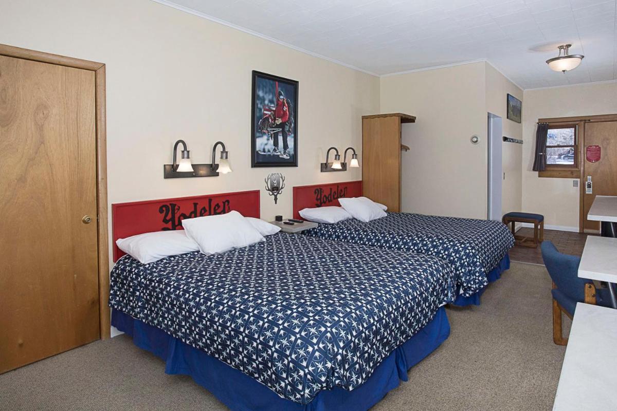 Yodeler Motel photo 10