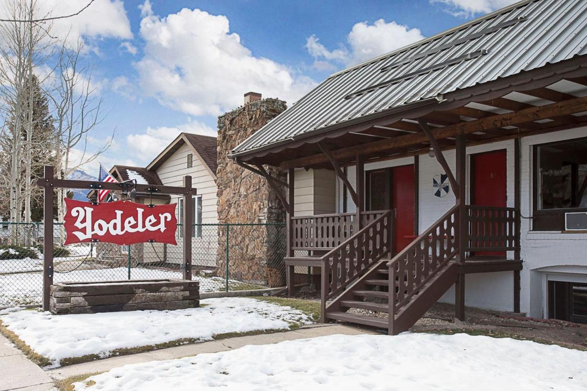 Yodeler Motel photo 14