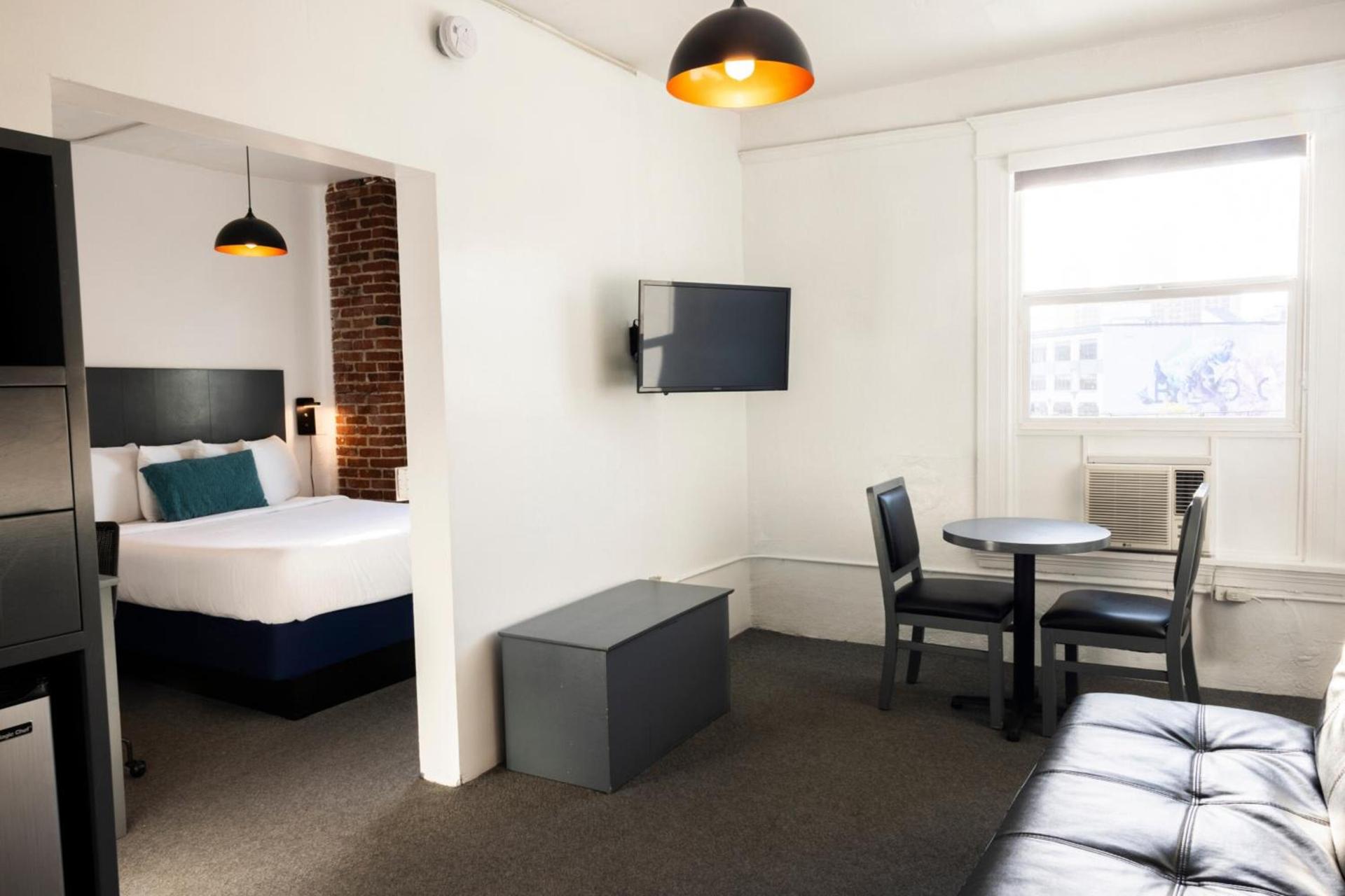 American Hotel photo 39