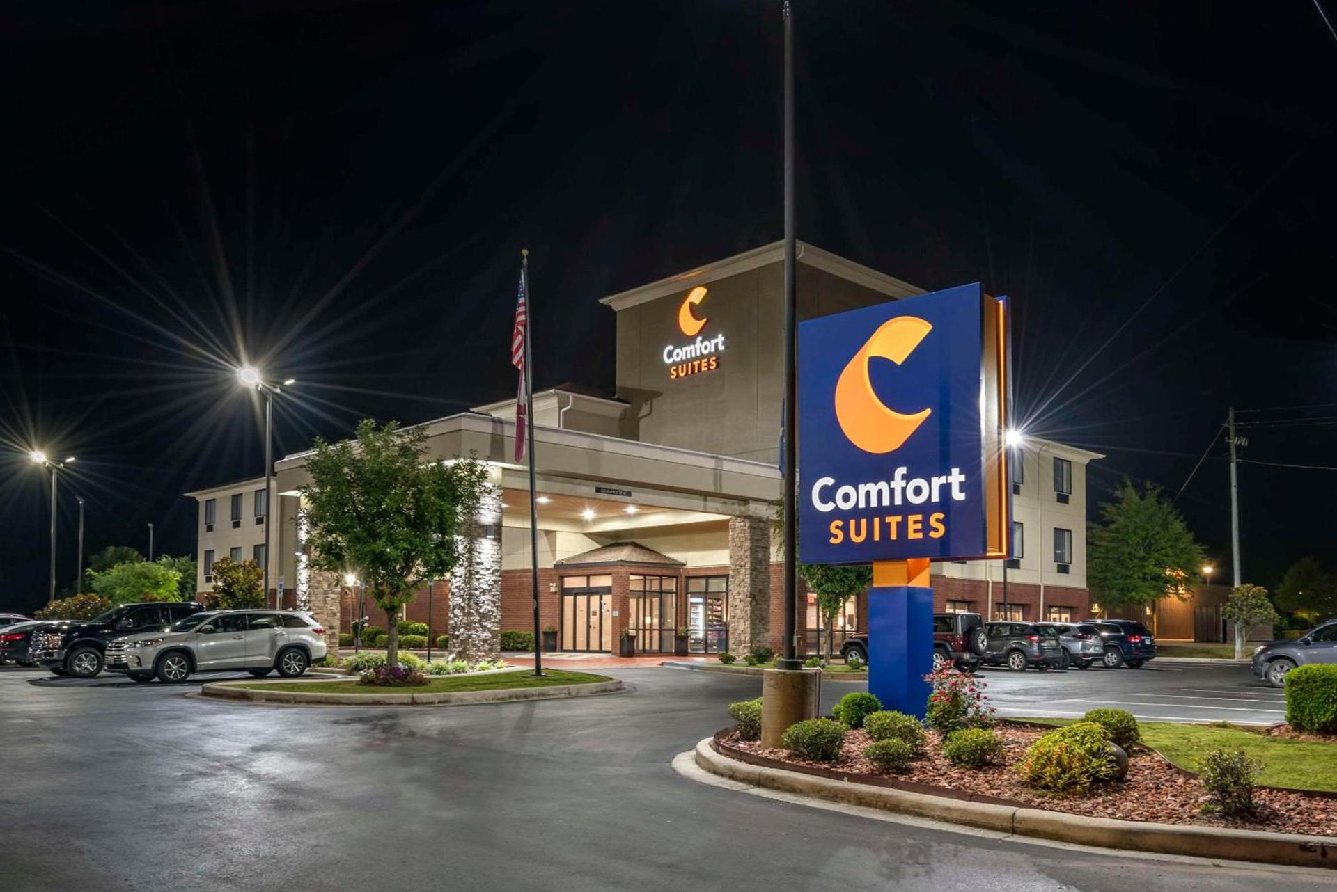 Comfort Suites Pell City near Logan Martin Lake photo 6