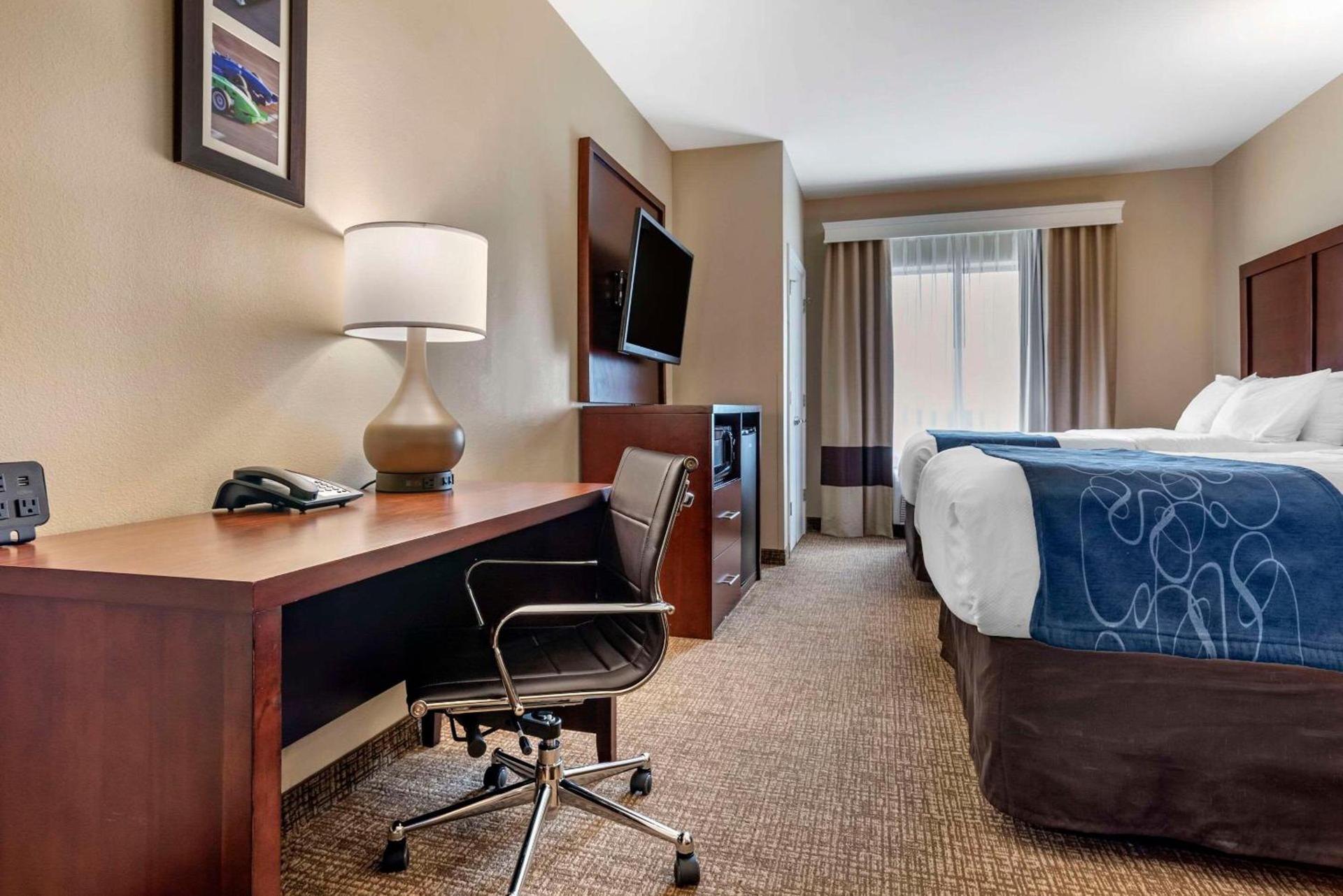 Comfort Suites Pell City near Logan Martin Lake photo 19