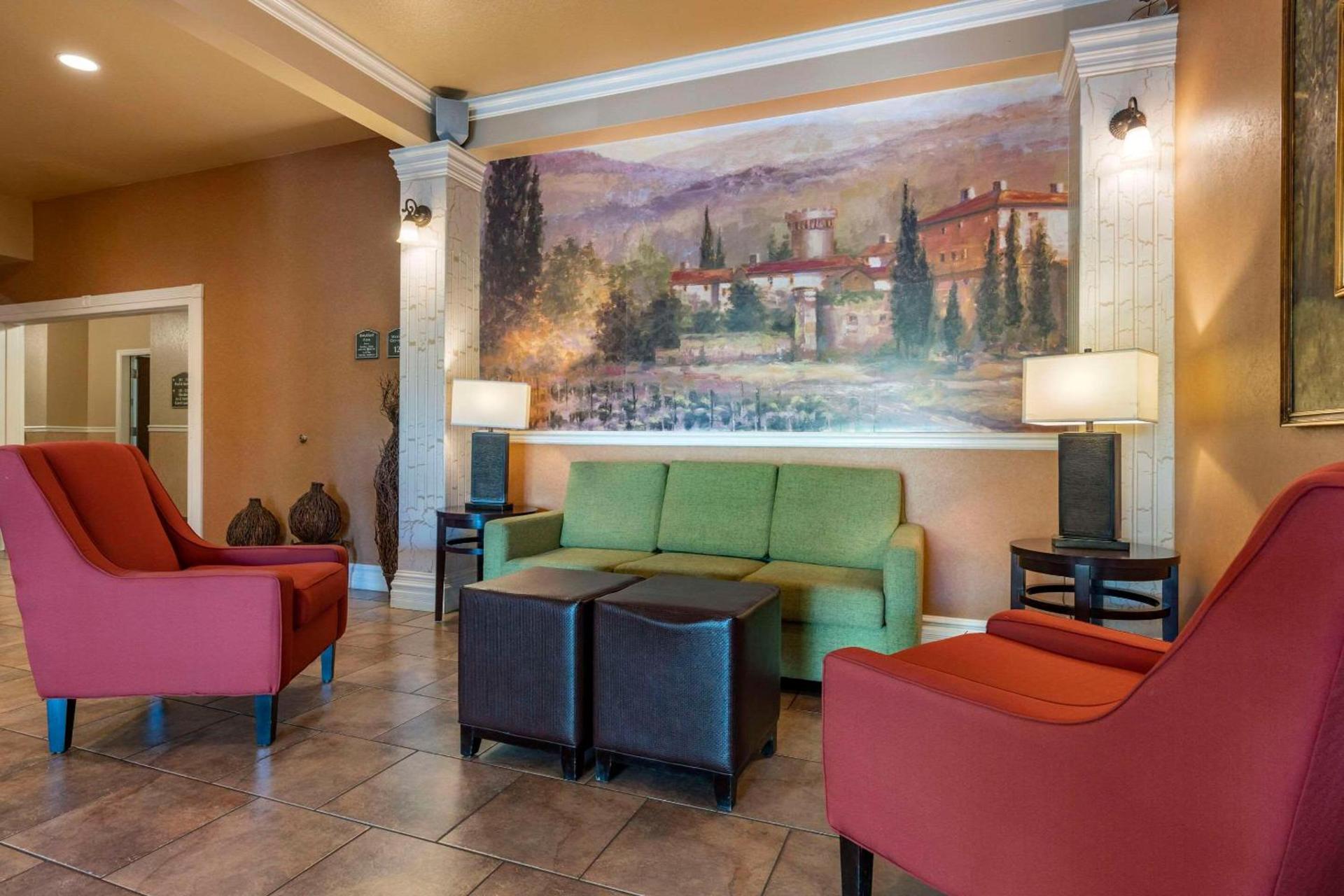 Comfort Inn & Suites Ukiah Mendocino County photo 3