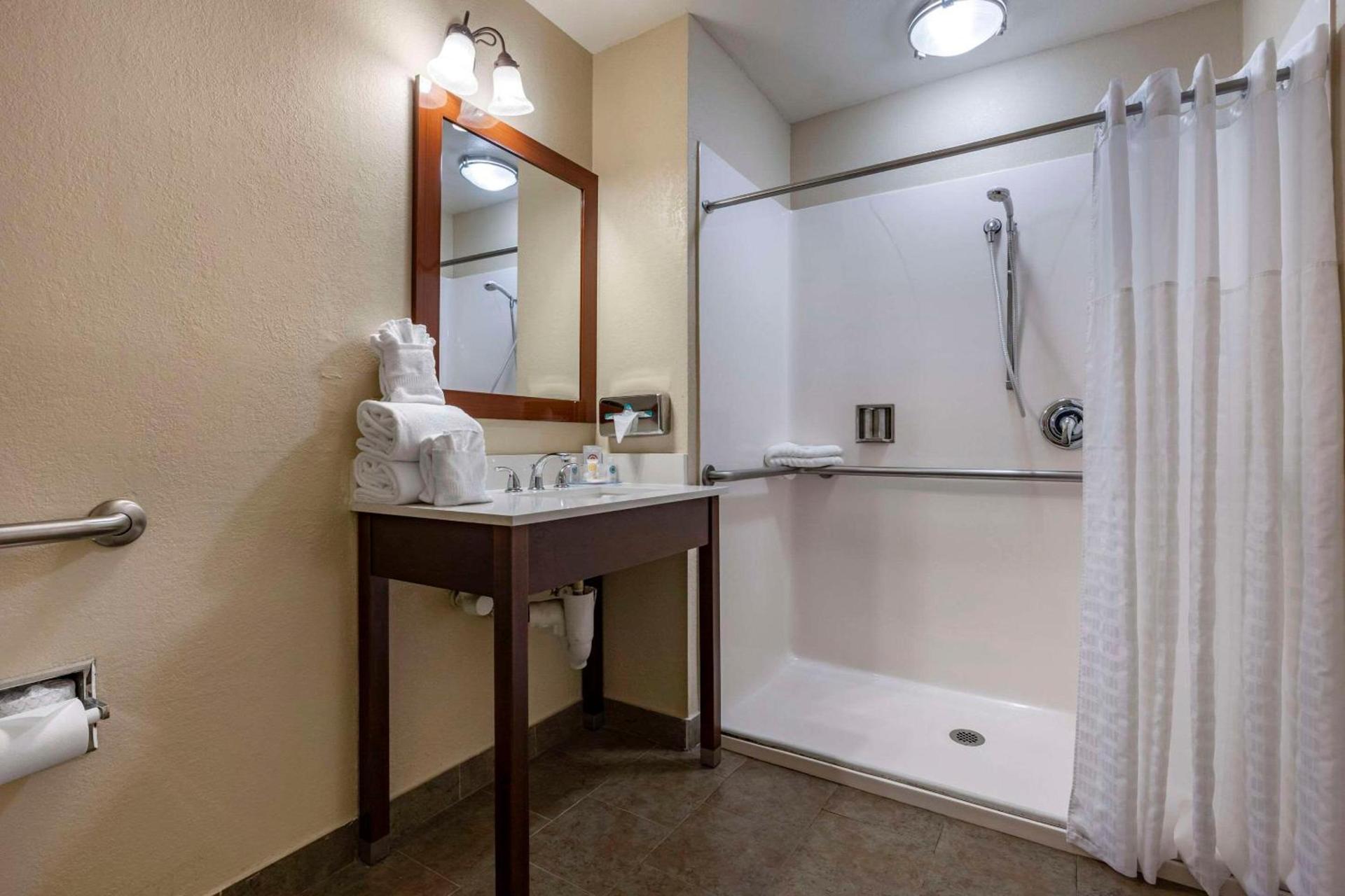 Comfort Inn & Suites Ukiah Mendocino County photo 15