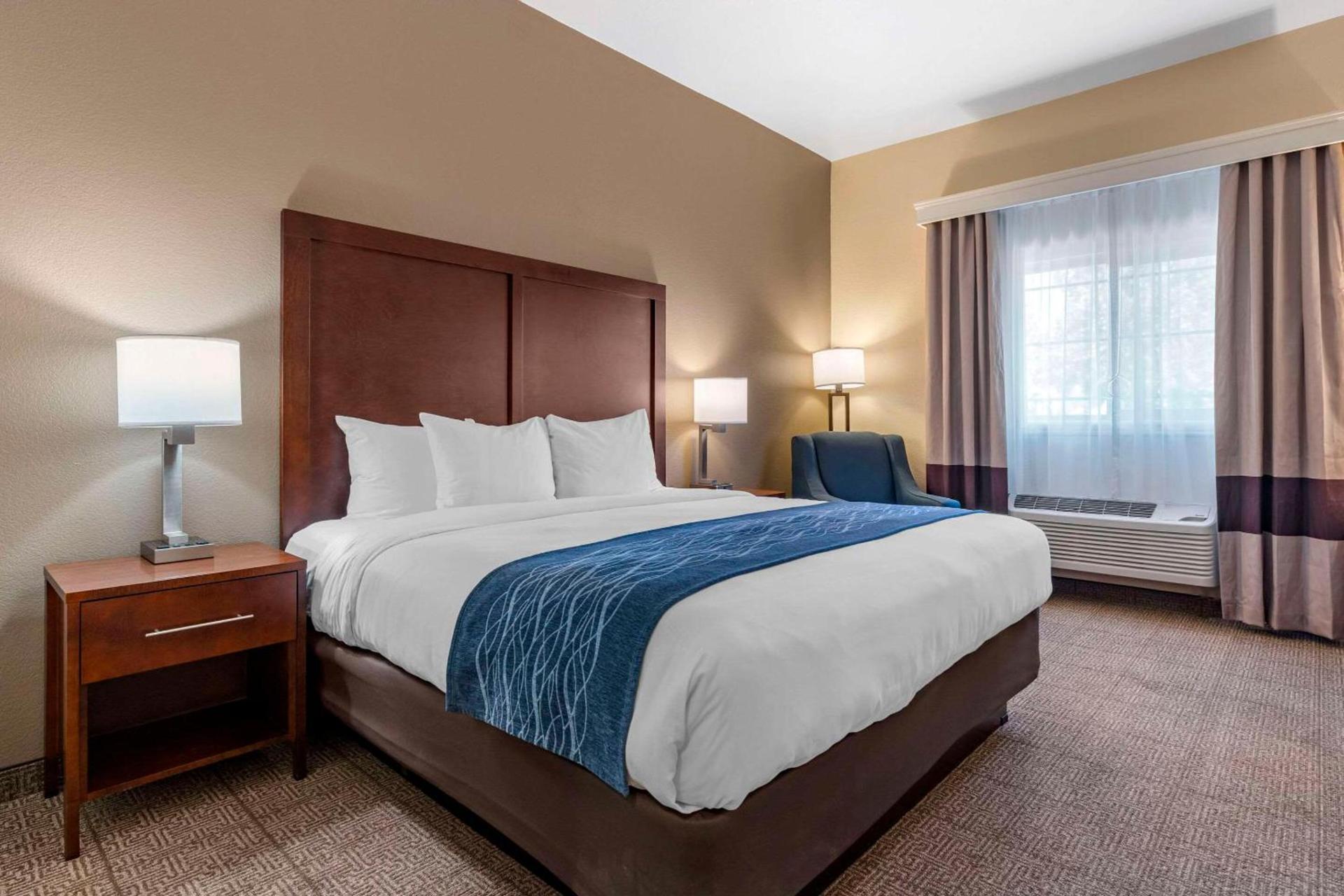 Comfort Inn & Suites Ukiah Mendocino County photo 16