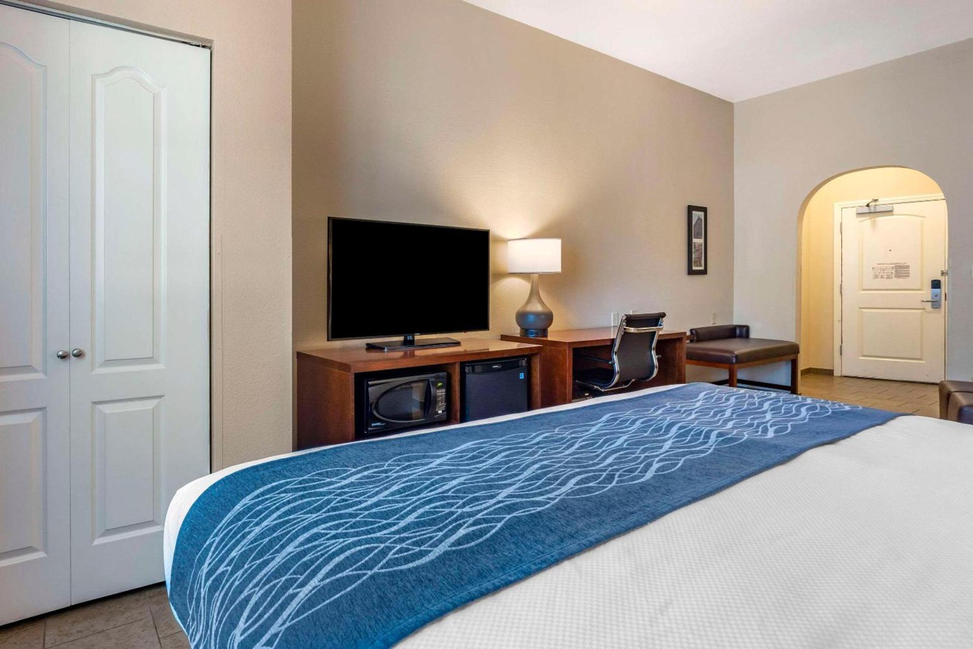 Comfort Inn & Suites Ukiah Mendocino County photo 25