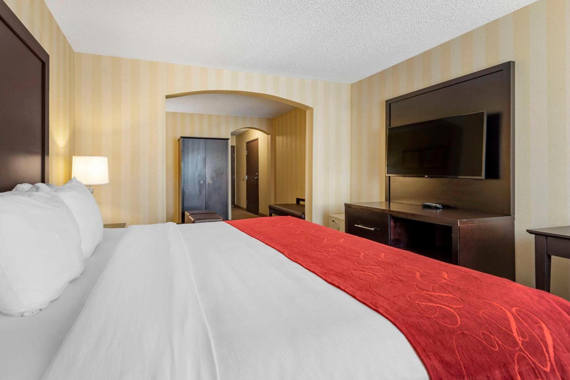 Comfort Suites Highlands Ranch Denver Tech Center Area photo 9