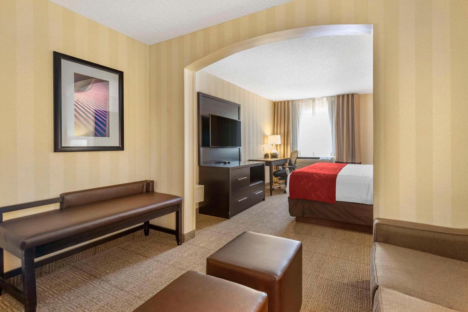 Comfort Suites Highlands Ranch Denver Tech Center Area photo 10
