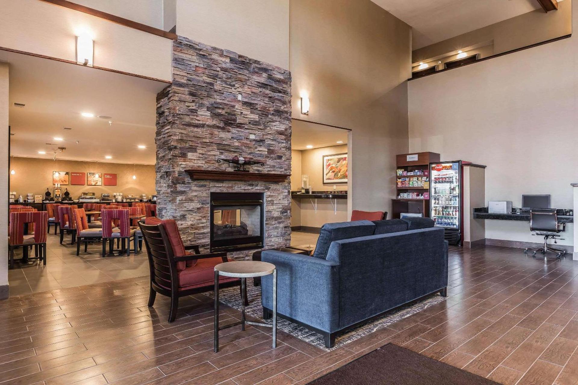 Comfort Suites Fort Wayne North photo 4