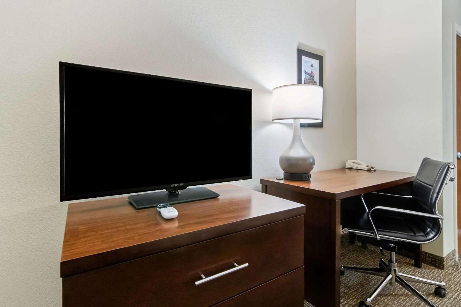Comfort Inn Hebron-Lowell Area photo 12