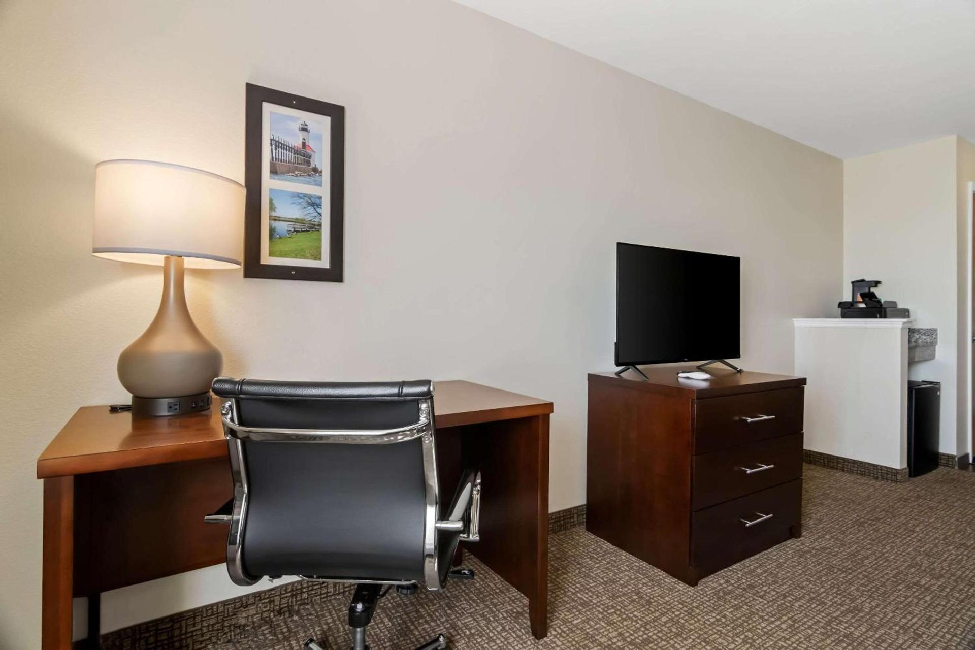 Comfort Inn Hebron-Lowell Area photo 16