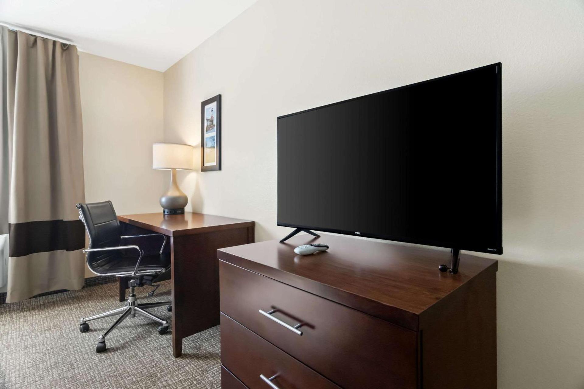 Comfort Inn Hebron-Lowell Area photo 17