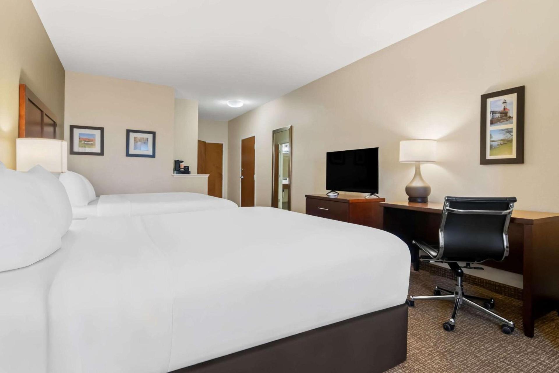 Comfort Inn Hebron-Lowell Area photo 19