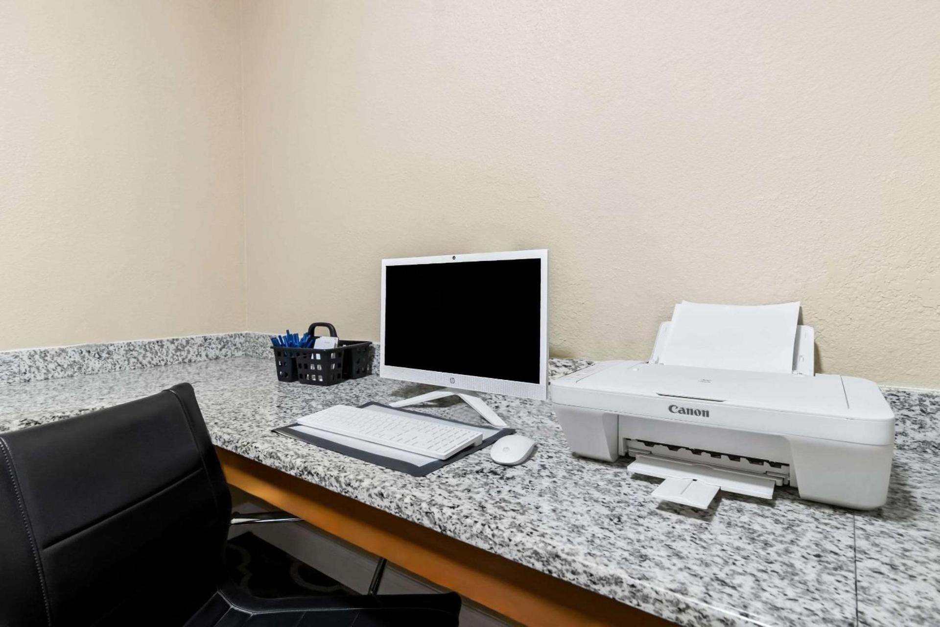 Comfort Inn Hebron-Lowell Area photo 34