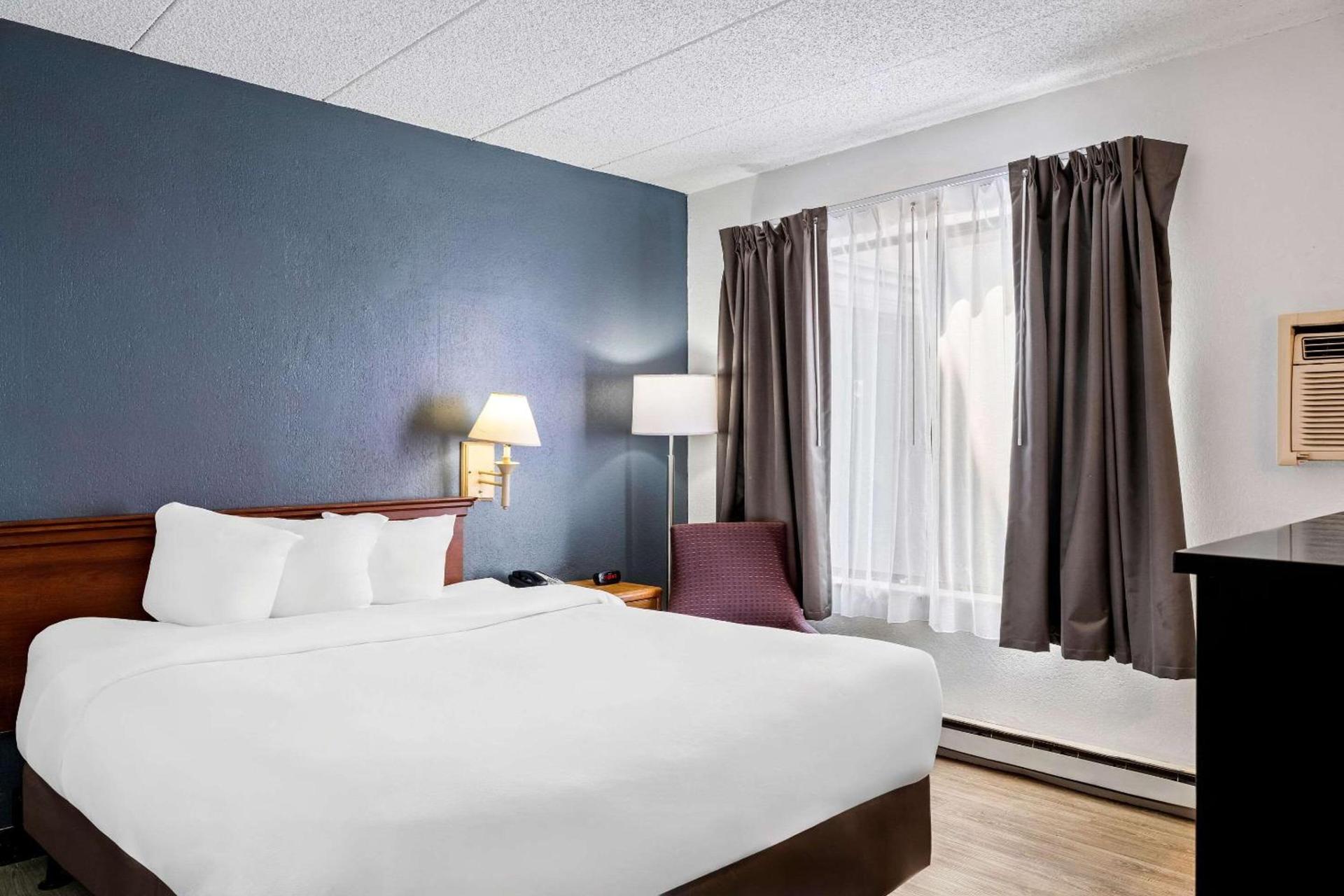 Econo Lodge Billings photo 20