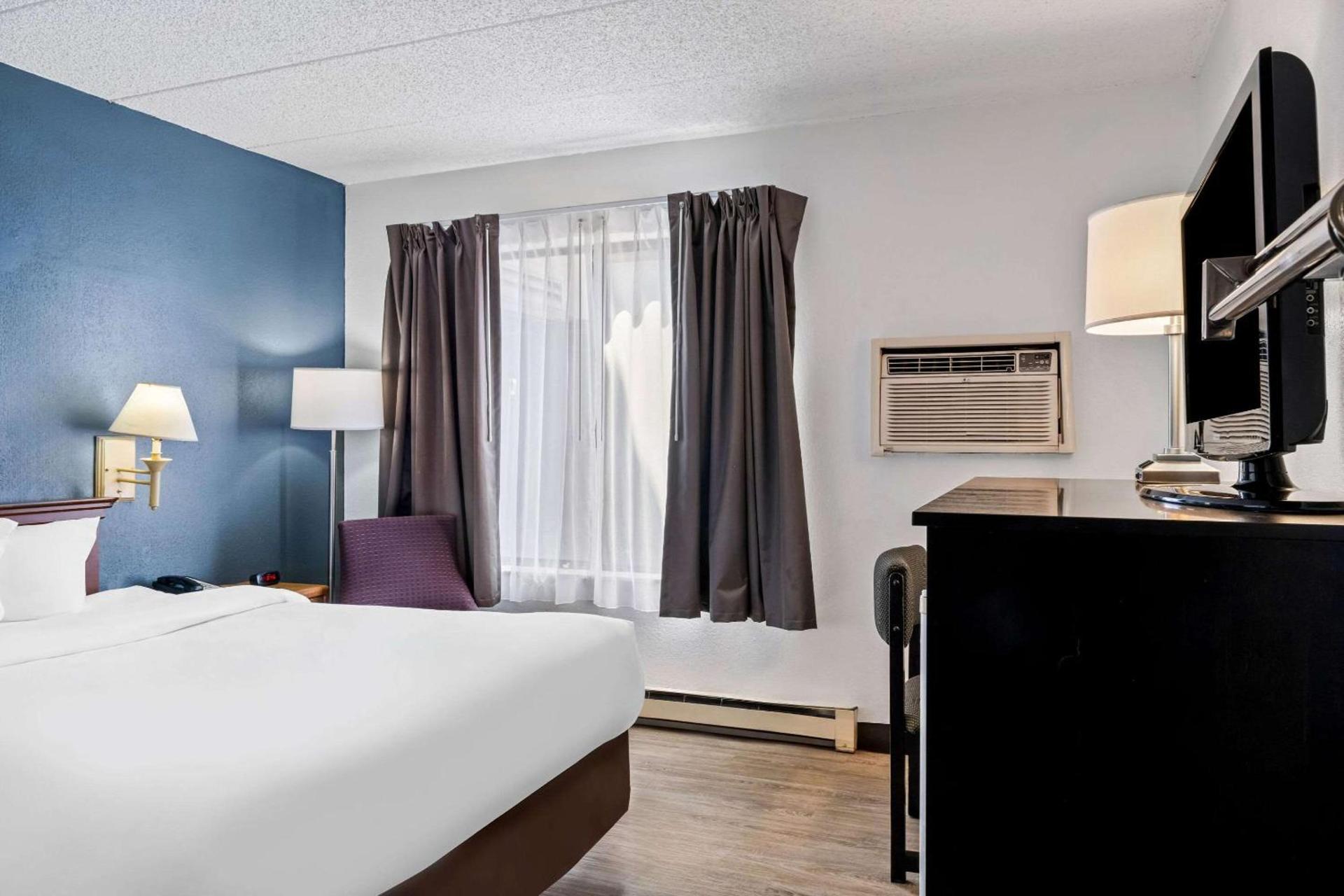 Econo Lodge Billings photo 19