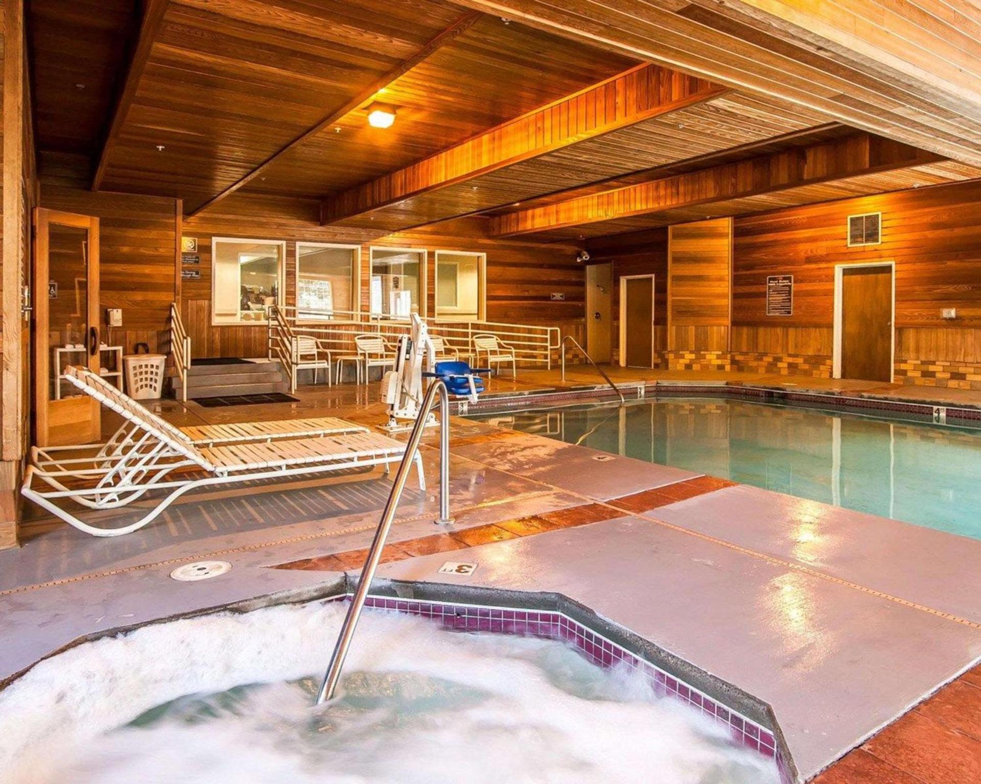 Comfort Suites Clackamas photo 4