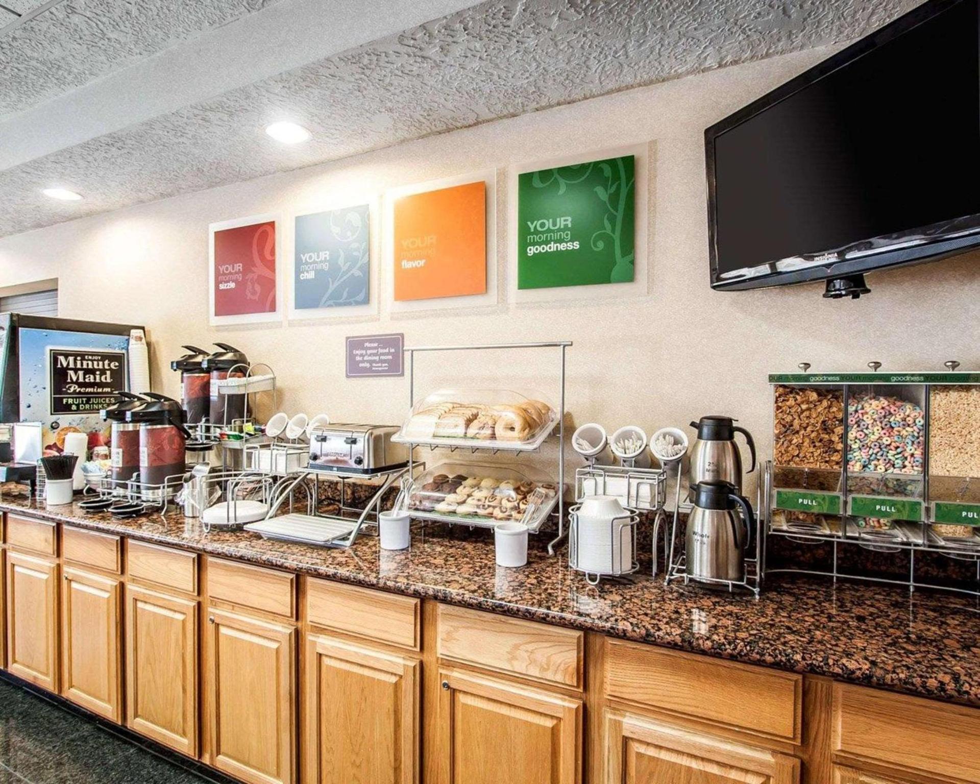 Comfort Suites Clackamas photo 16