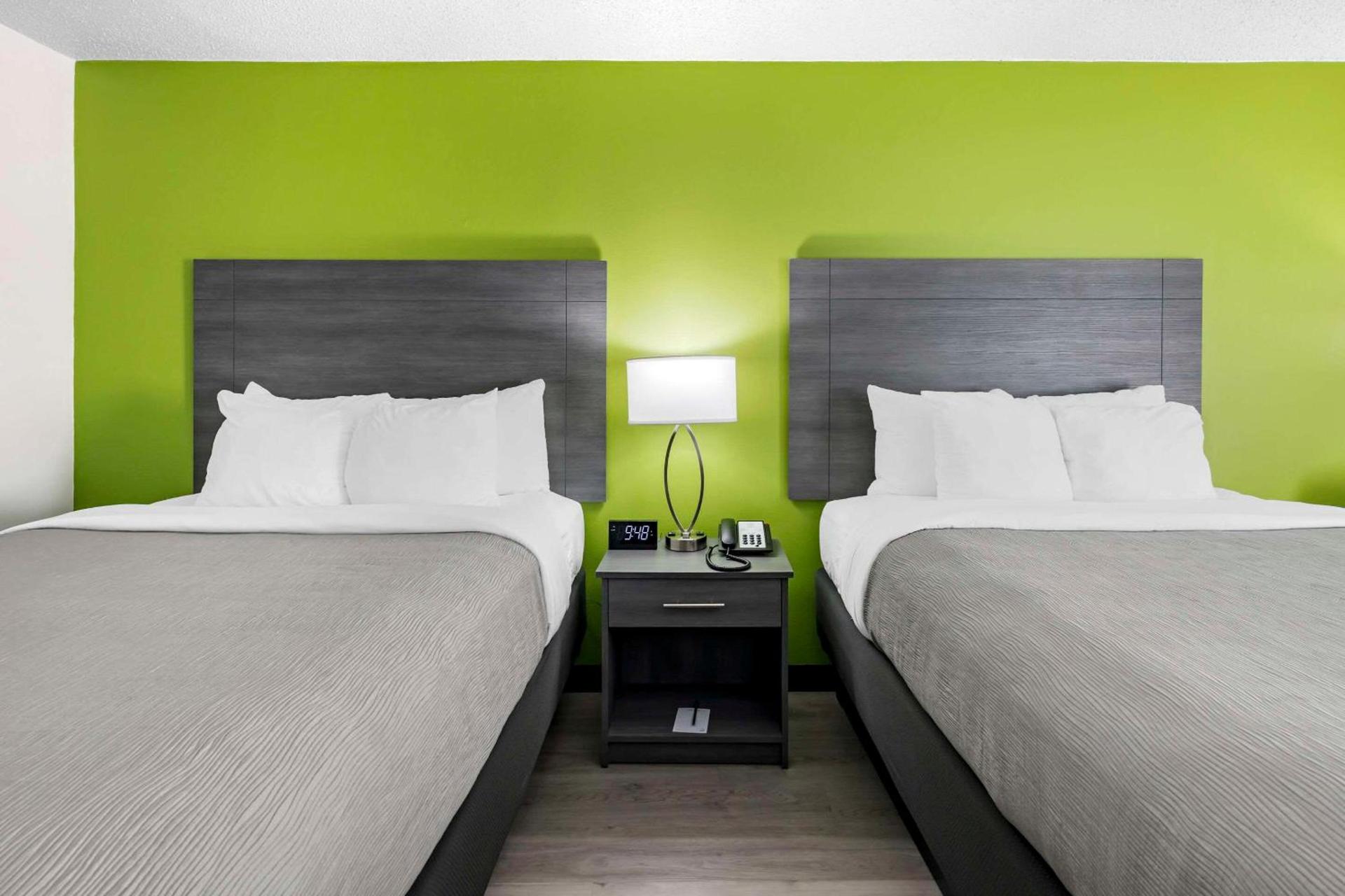 Quality Inn Clarksville - Exit 11 photo 16
