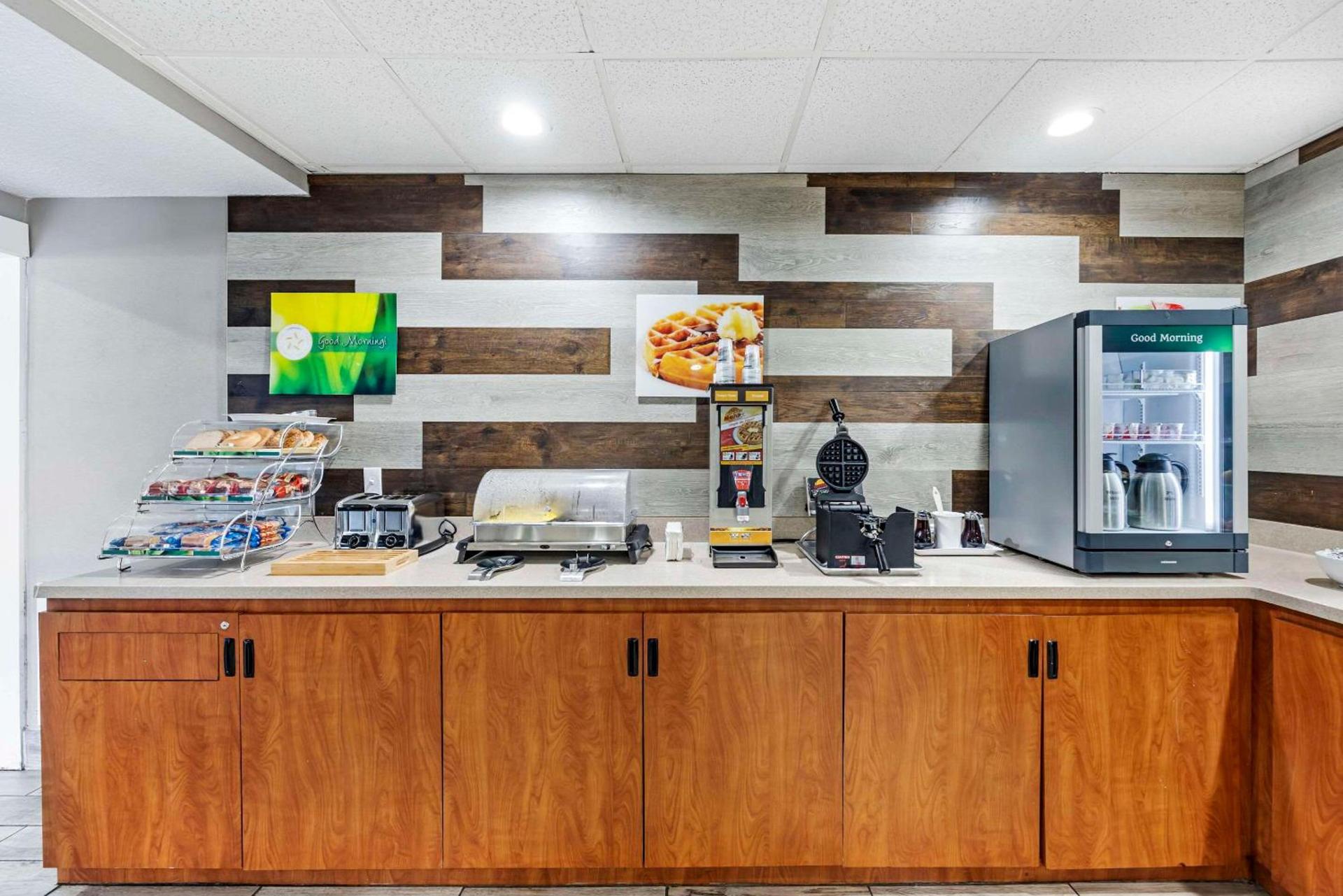 Quality Inn Clarksville - Exit 11 photo 23