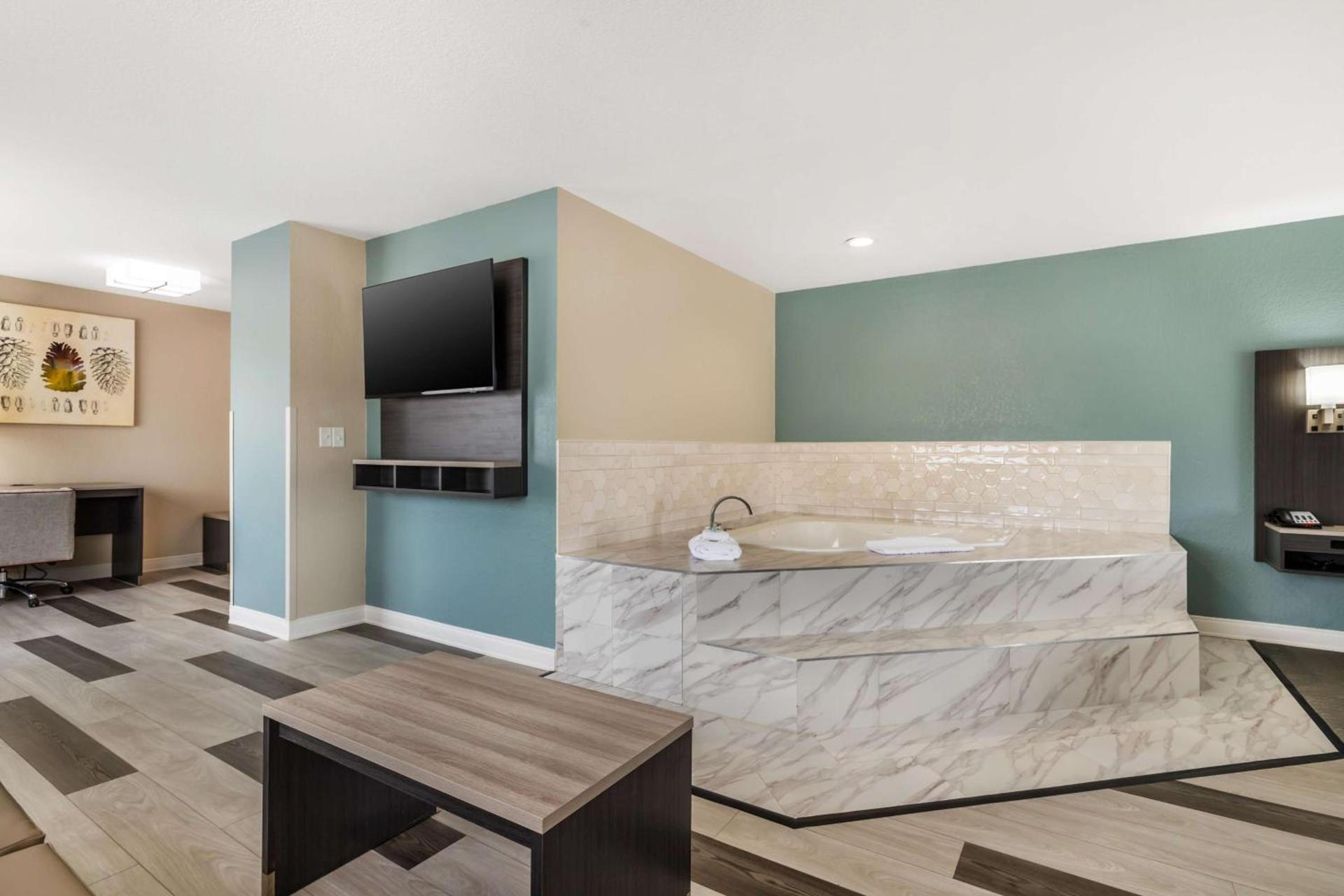 Best Western Prime Inn & Suites photo 7