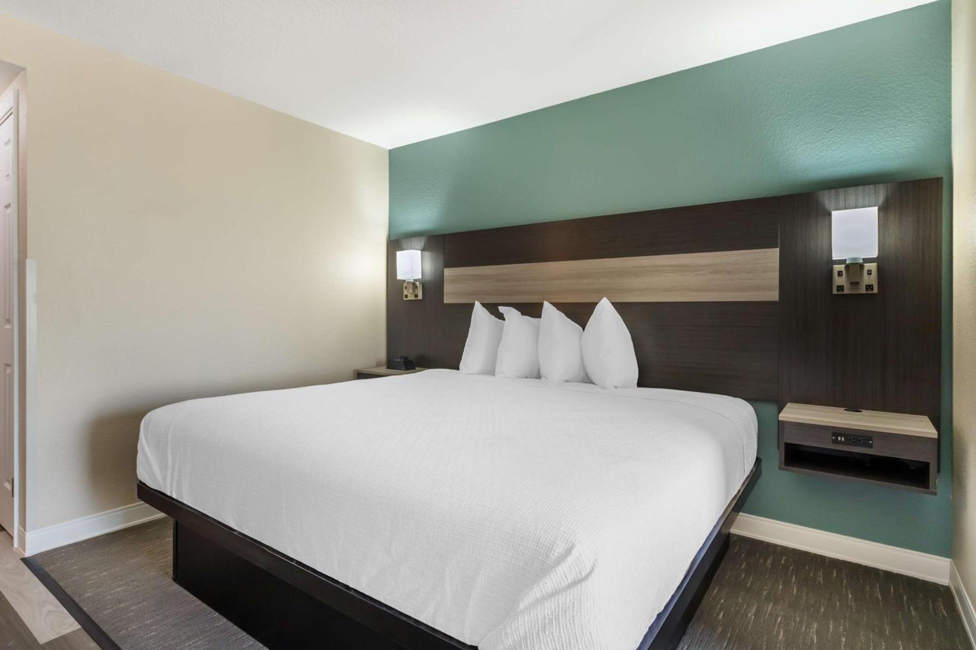 Best Western Prime Inn & Suites photo 27