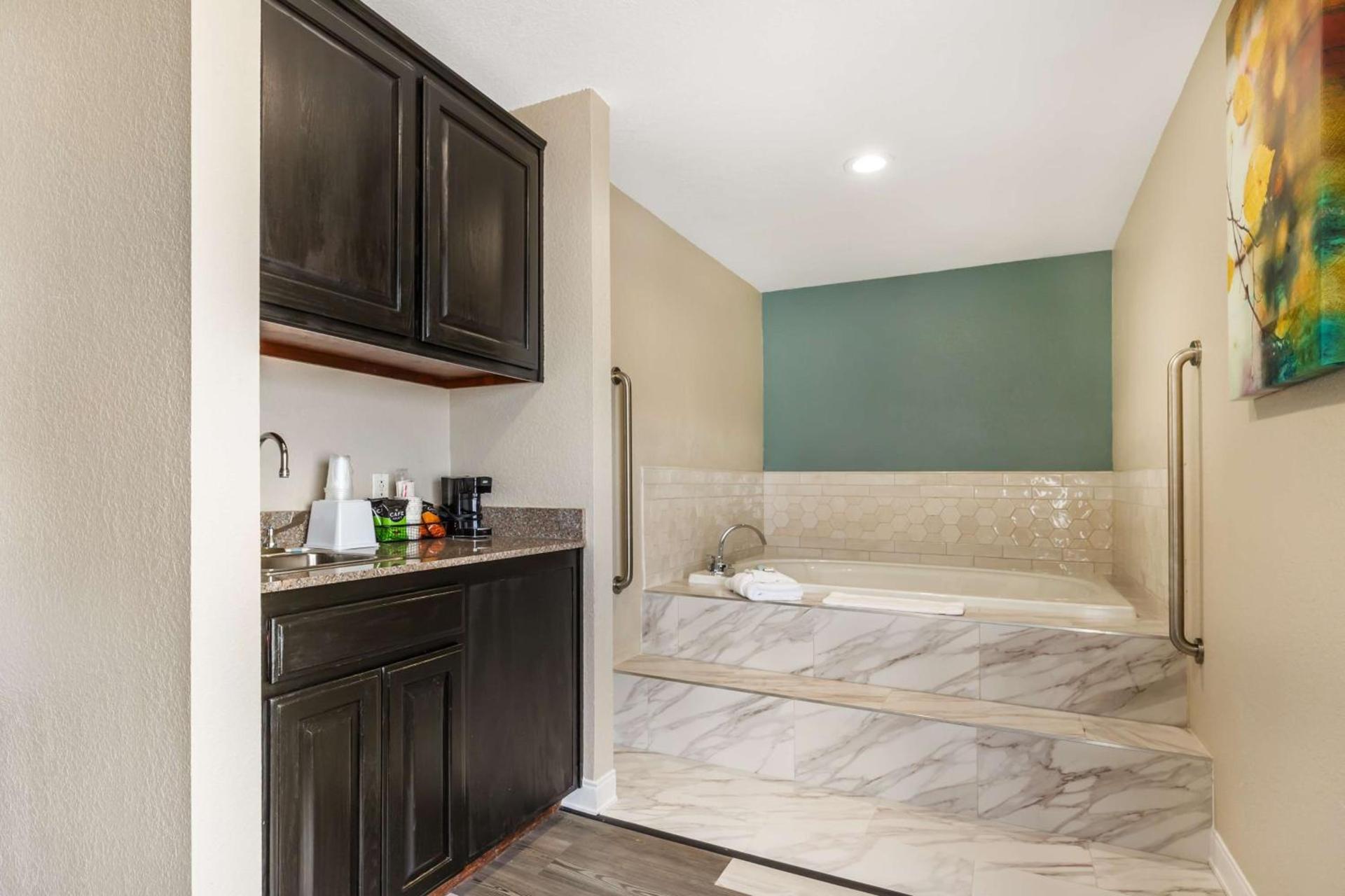 Best Western Prime Inn & Suites photo 29