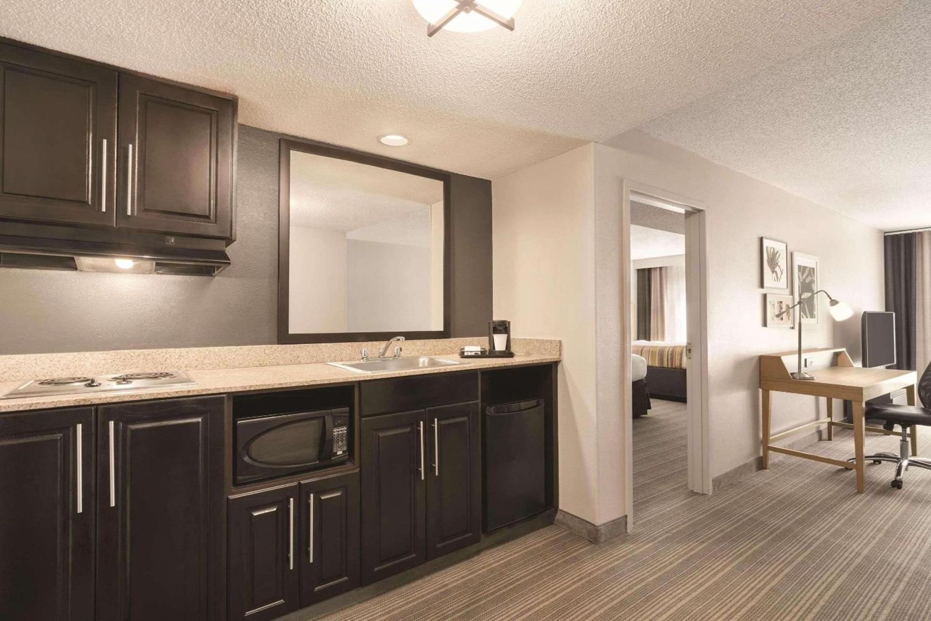Country Inn & Suites by Radisson Raleigh-Durham Airport NC photo 21