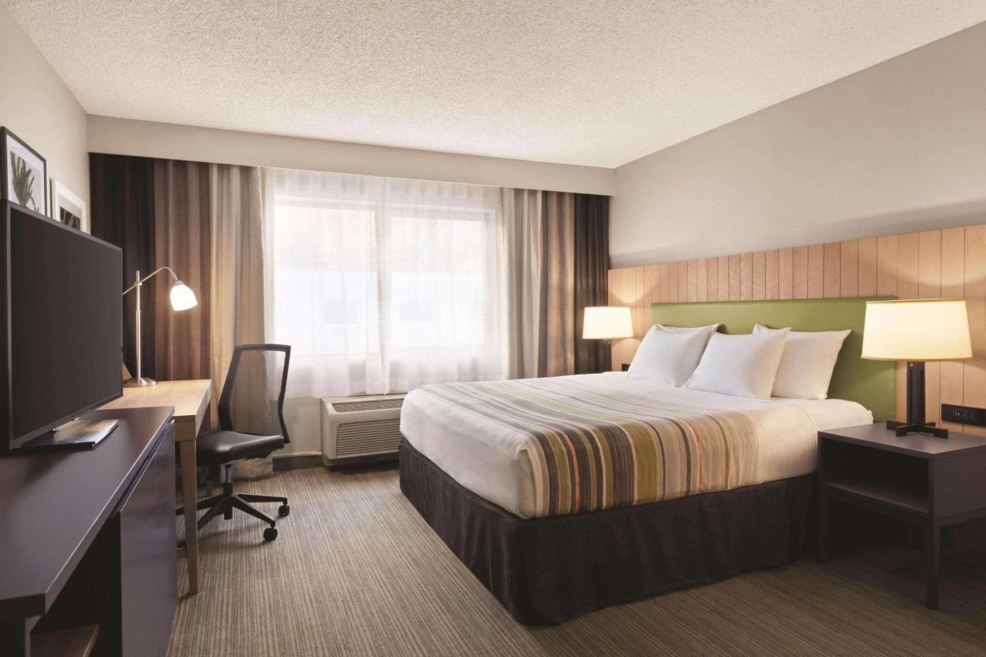 Country Inn & Suites by Radisson, Seattle-Bothell, WA photo 9