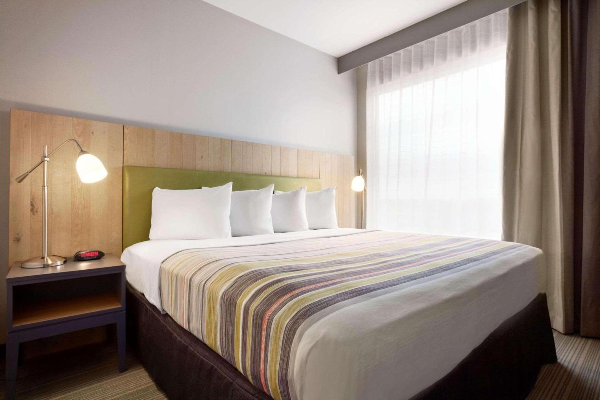 Country Inn & Suites by Radisson, Seattle-Bothell, WA photo 16