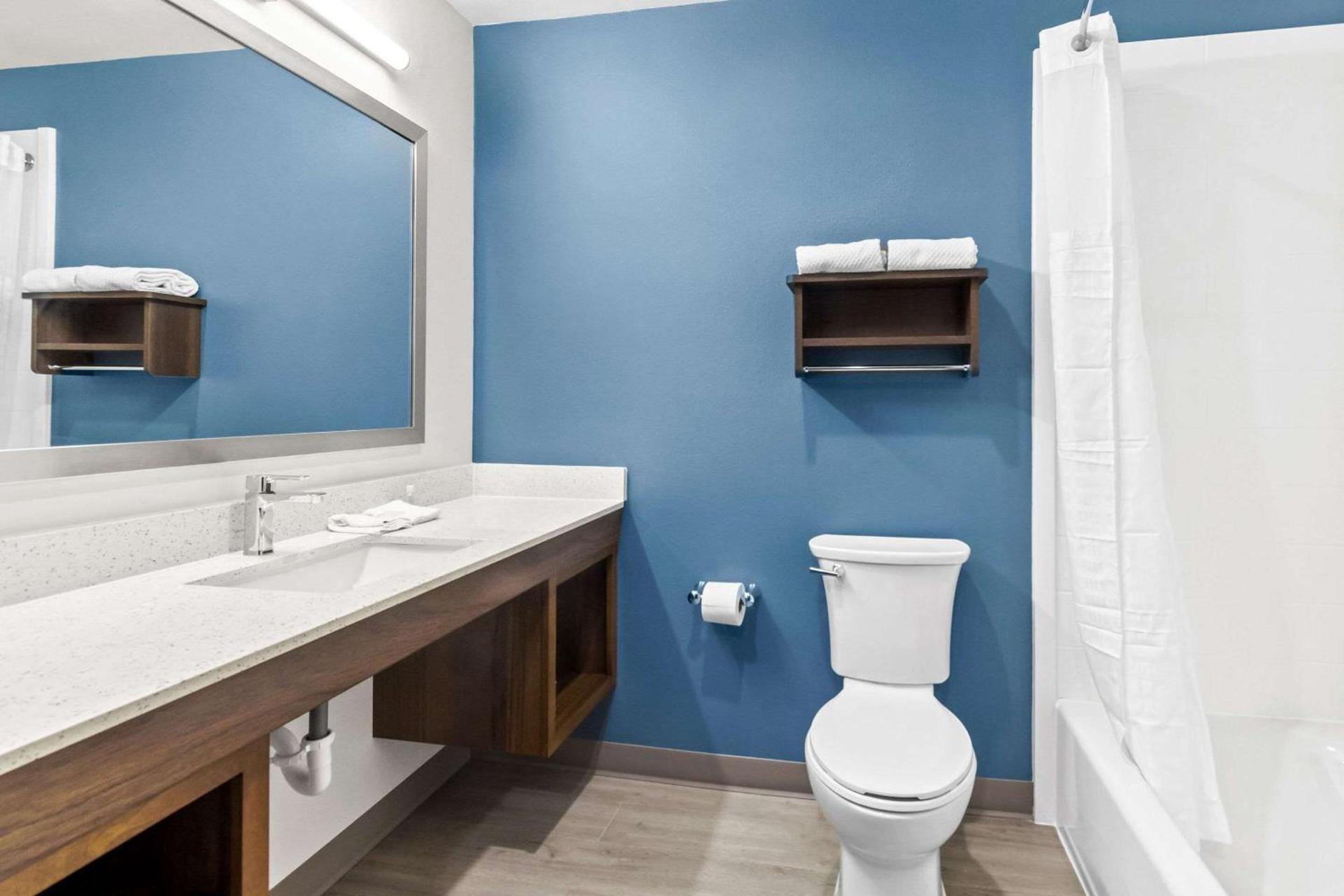WoodSpring Suites South Houston Hobby photo 6