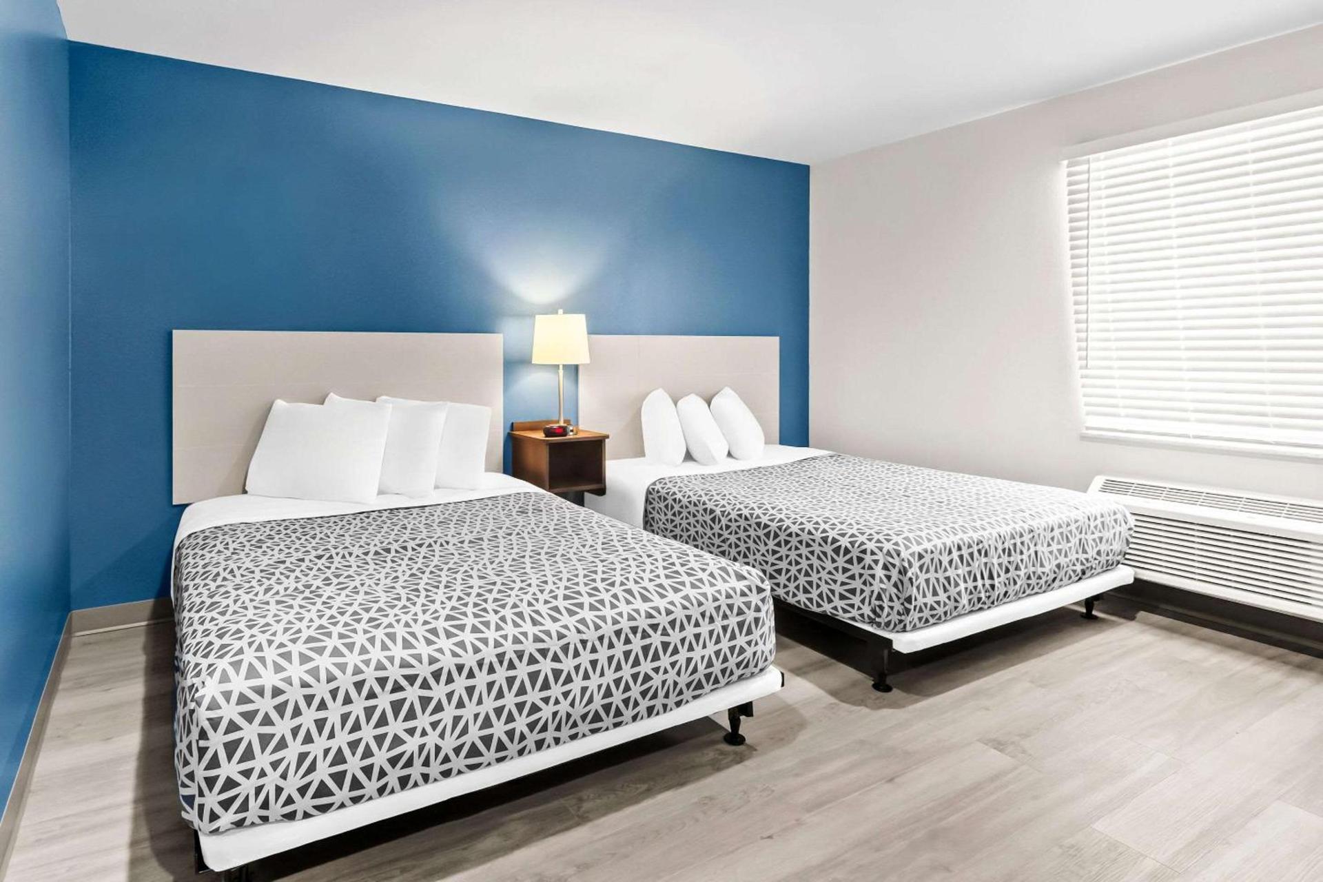 WoodSpring Suites South Houston Hobby photo 24