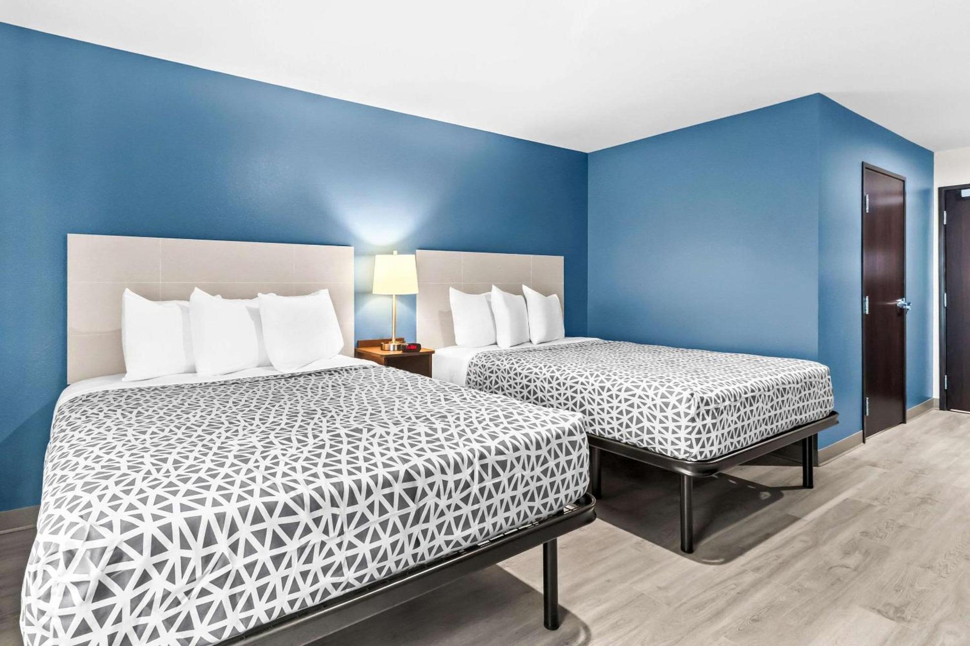 WoodSpring Suites South Houston Hobby photo 31