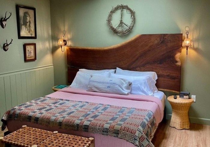 Outpost Inn photo 38